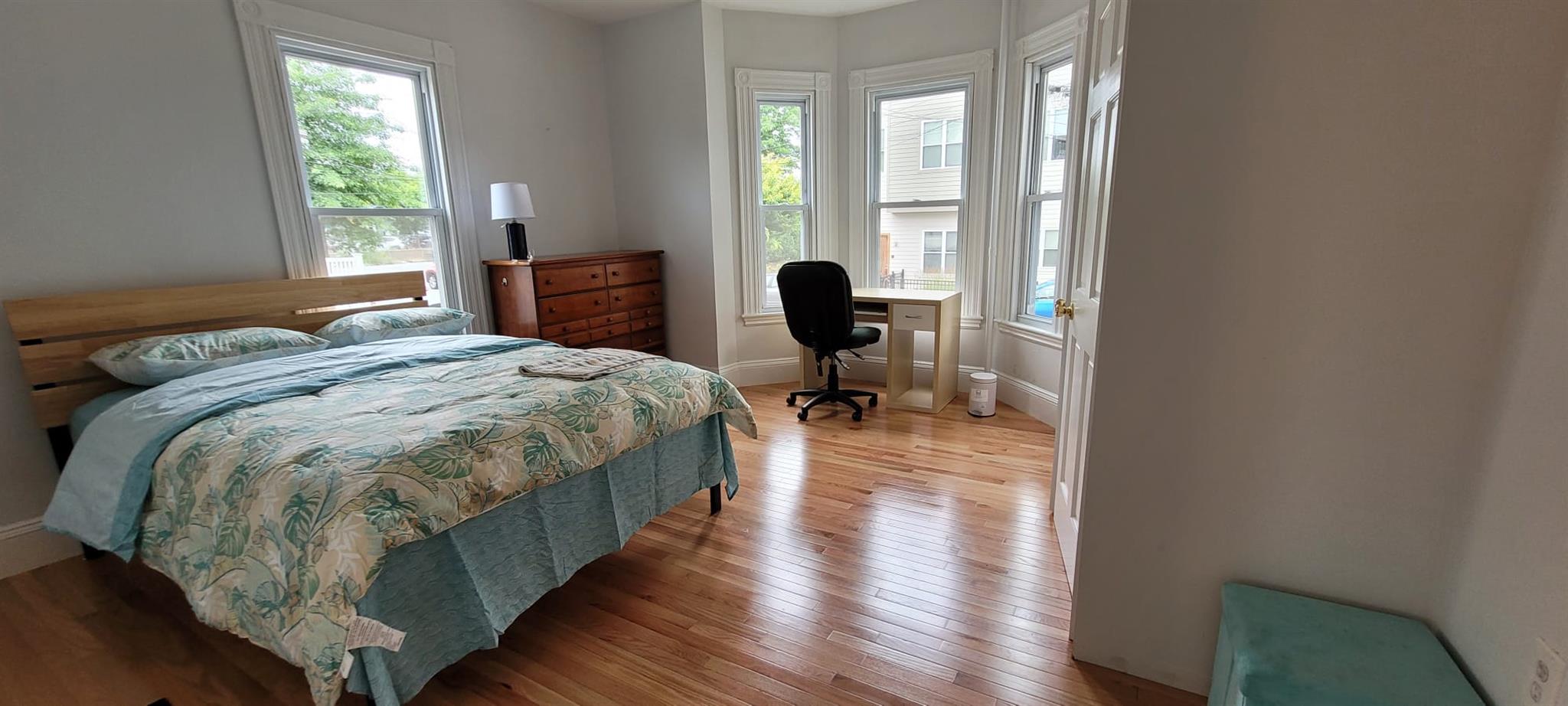 38 Otis St, East Somerville