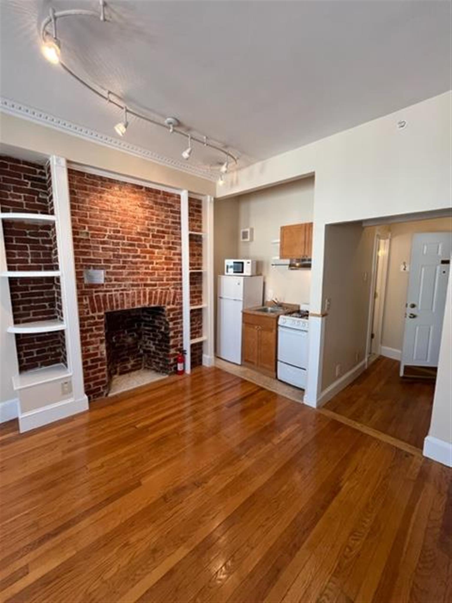 888 Massachusetts Ave, Central Square