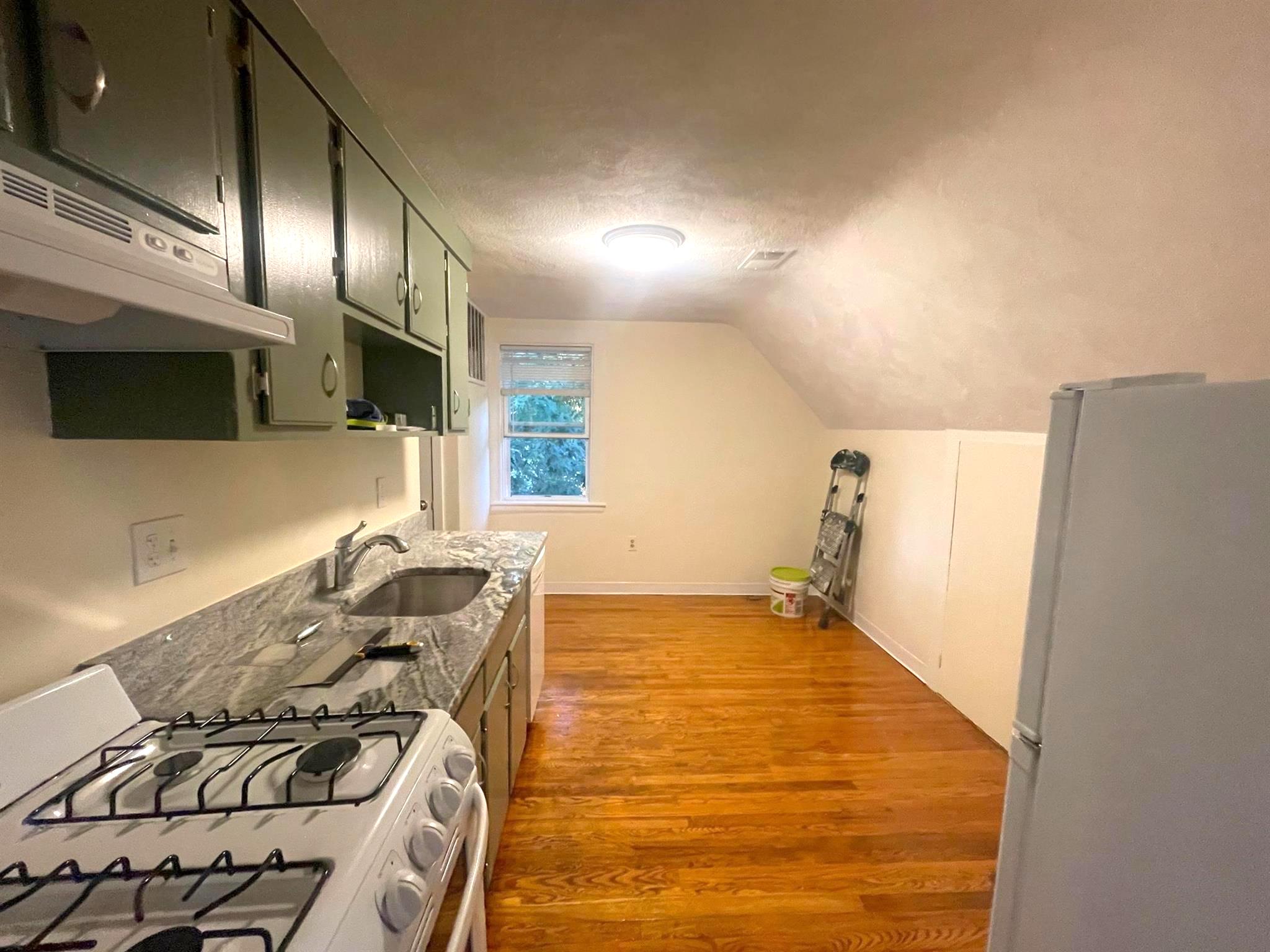 16 Kidder Ave, Davis Square