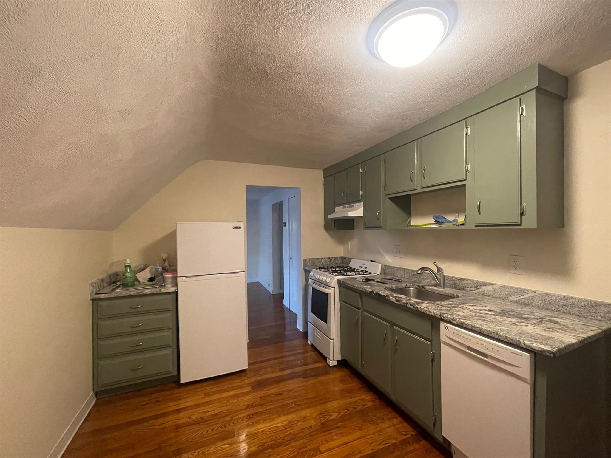 16 Kidder Ave, Davis Square