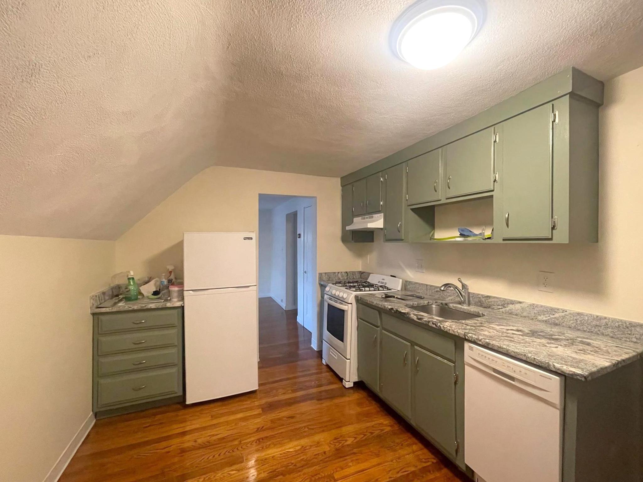 16 Kidder Ave, Davis Square