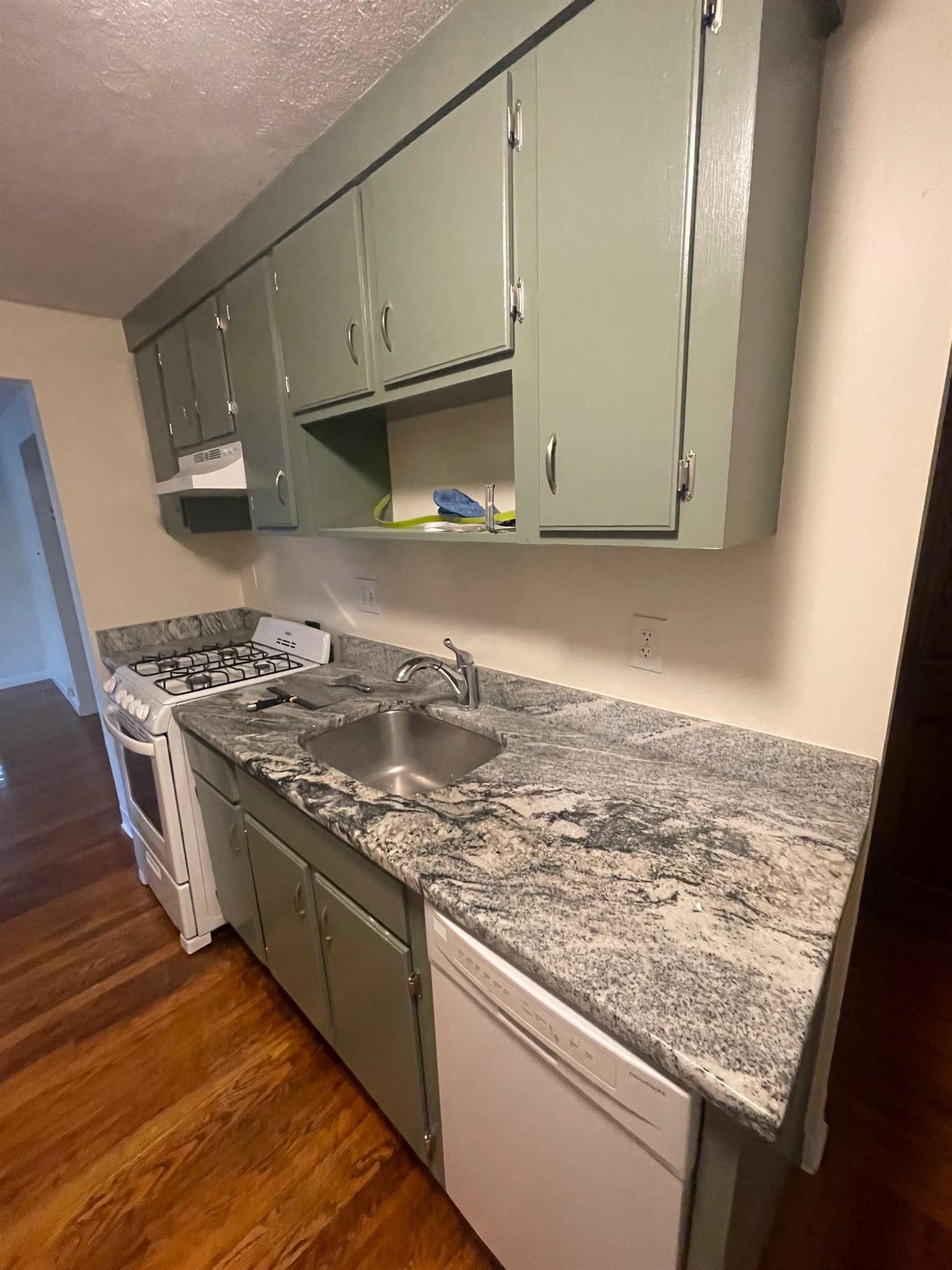 16 Kidder Ave, Davis Square