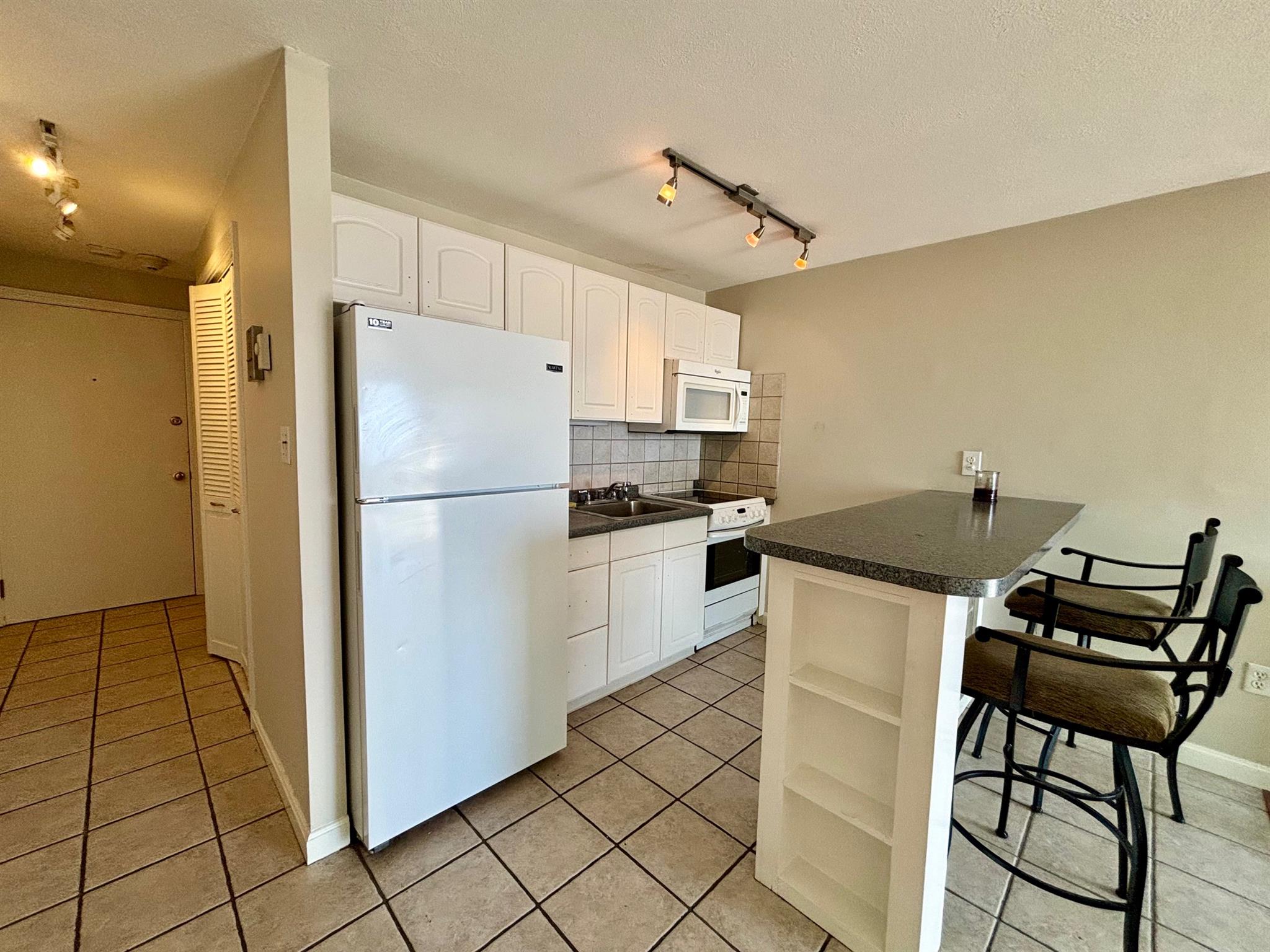 383 Revere Beach Pkwa, Revere