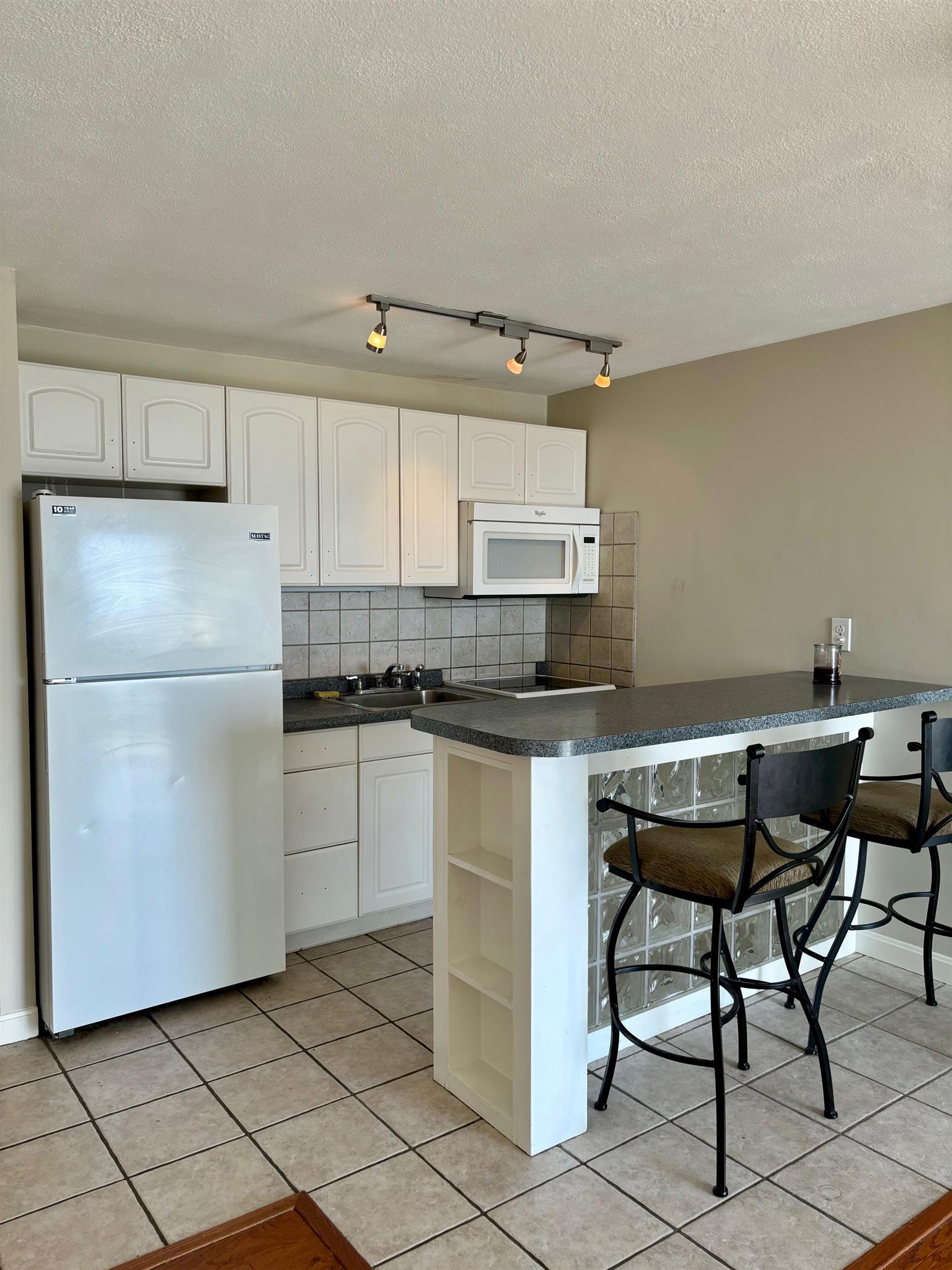 383 Revere Beach Pkwa, Revere