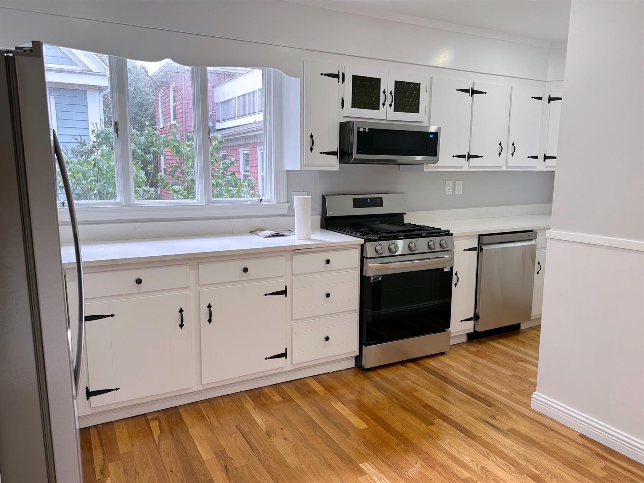 19 Whitney Ave, Central Square