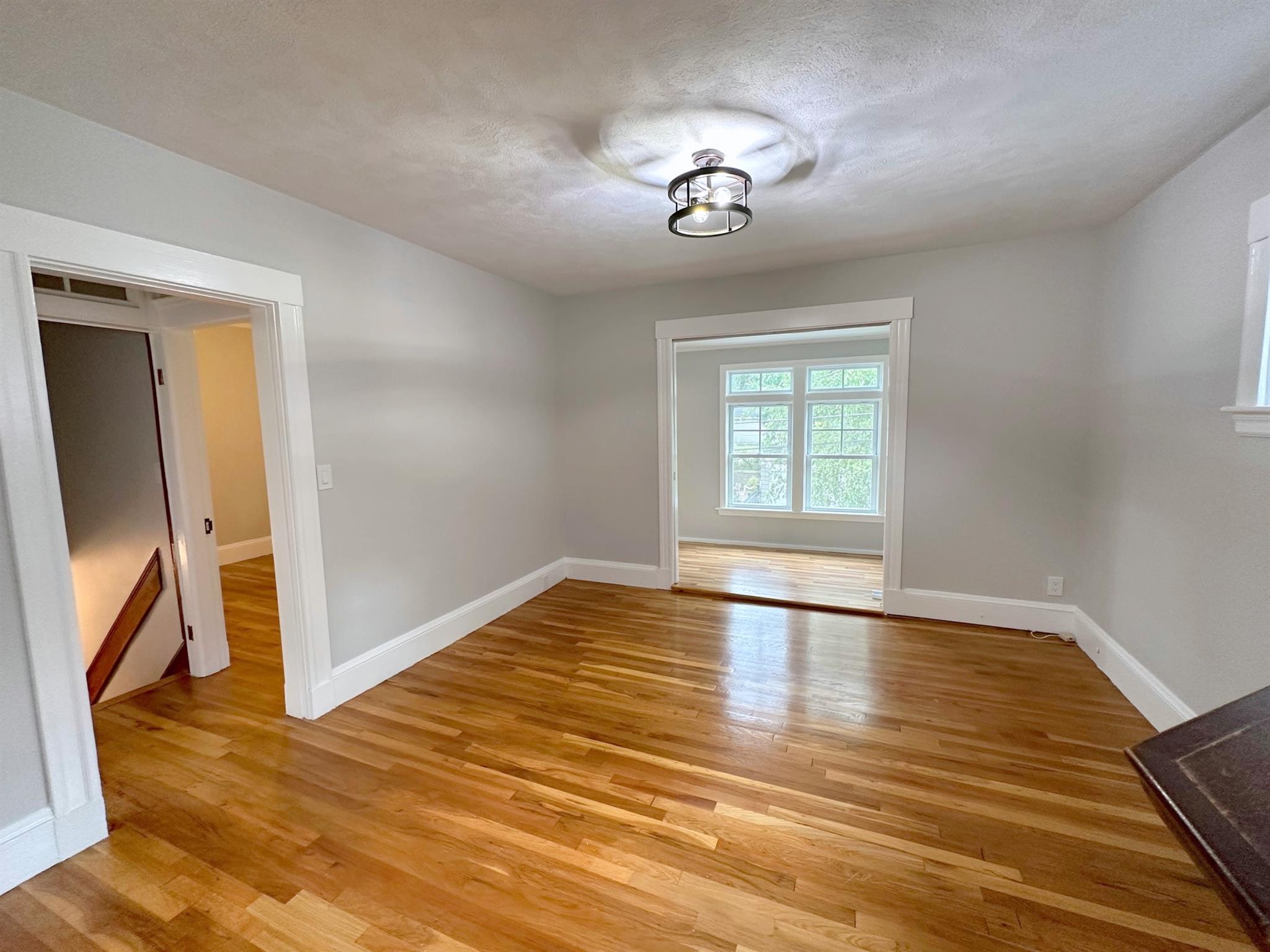 19 Whitney Ave, Cambridgeport