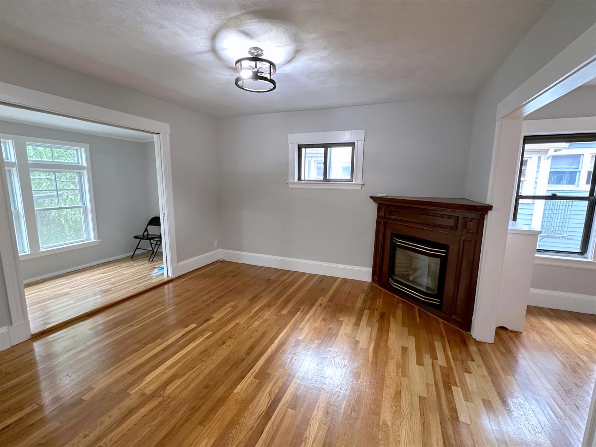 19 Whitney Ave, Central Square