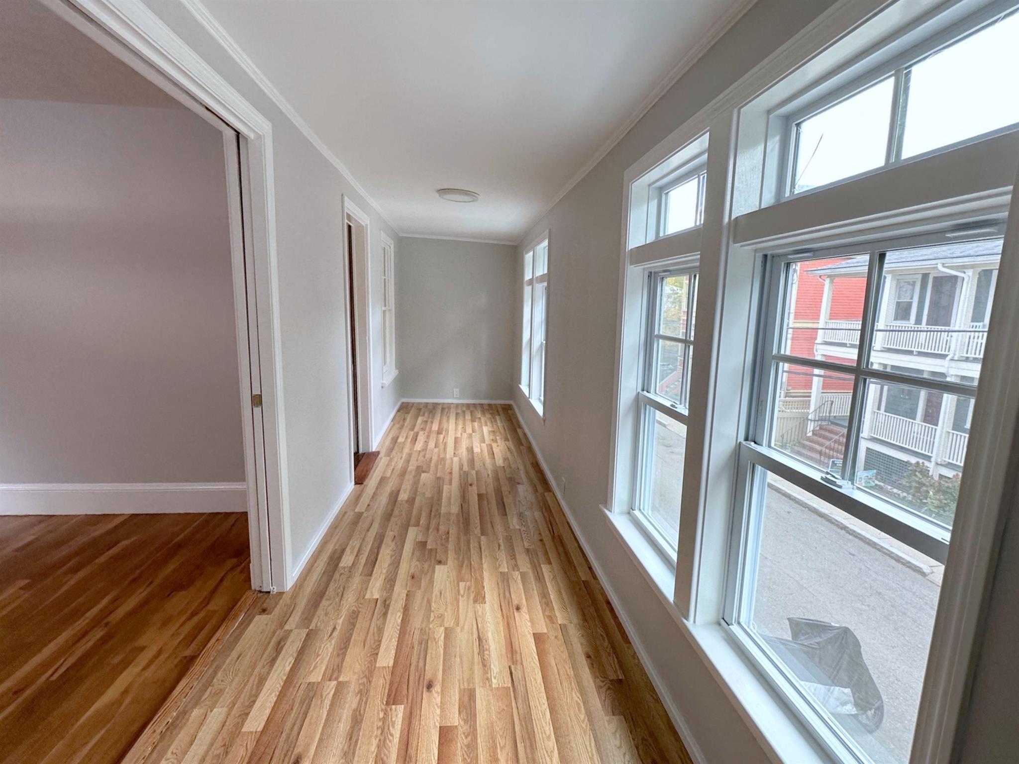 19 Whitney Ave, Cambridgeport