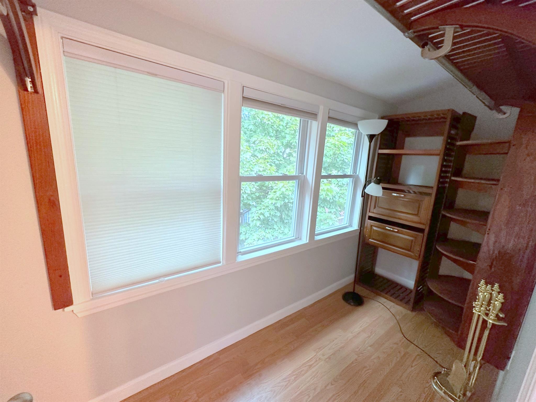 19 Whitney Ave, Cambridgeport