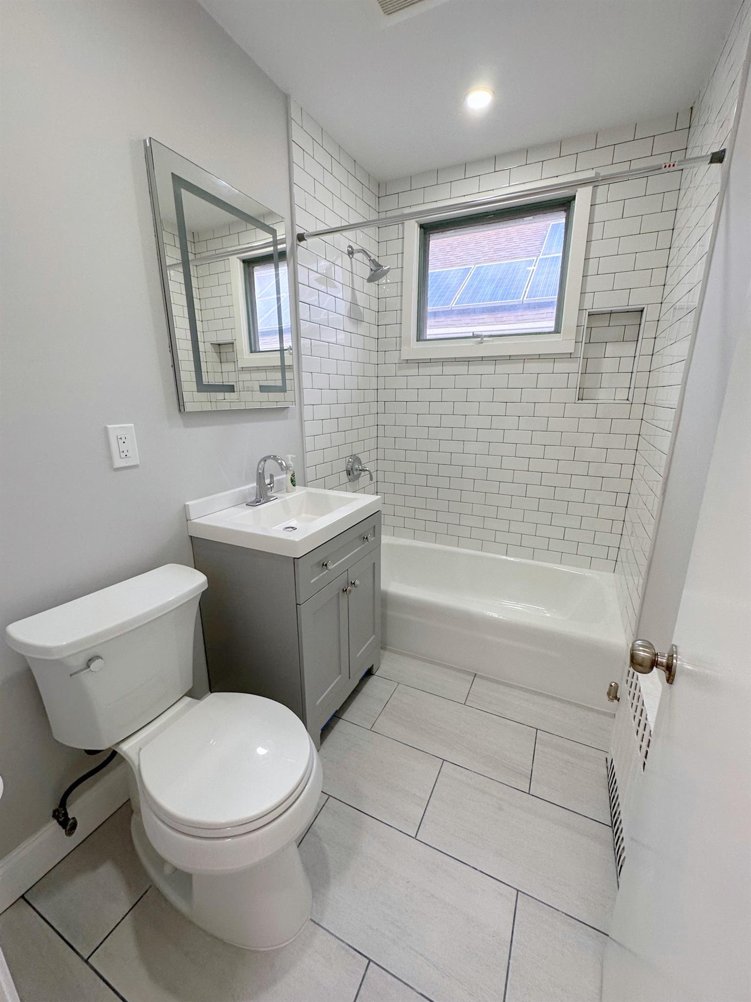 19 Whitney Ave, Cambridgeport