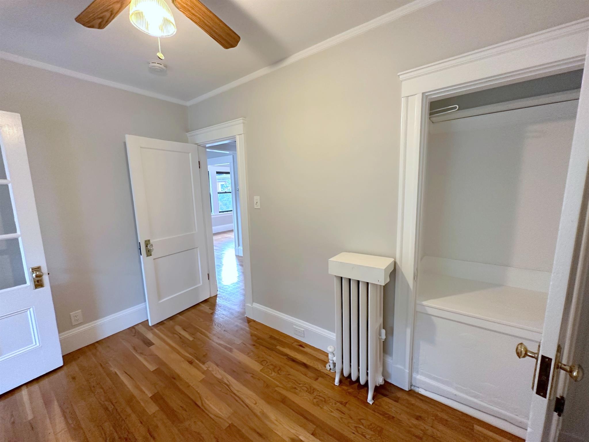 19 Whitney Ave, Cambridgeport