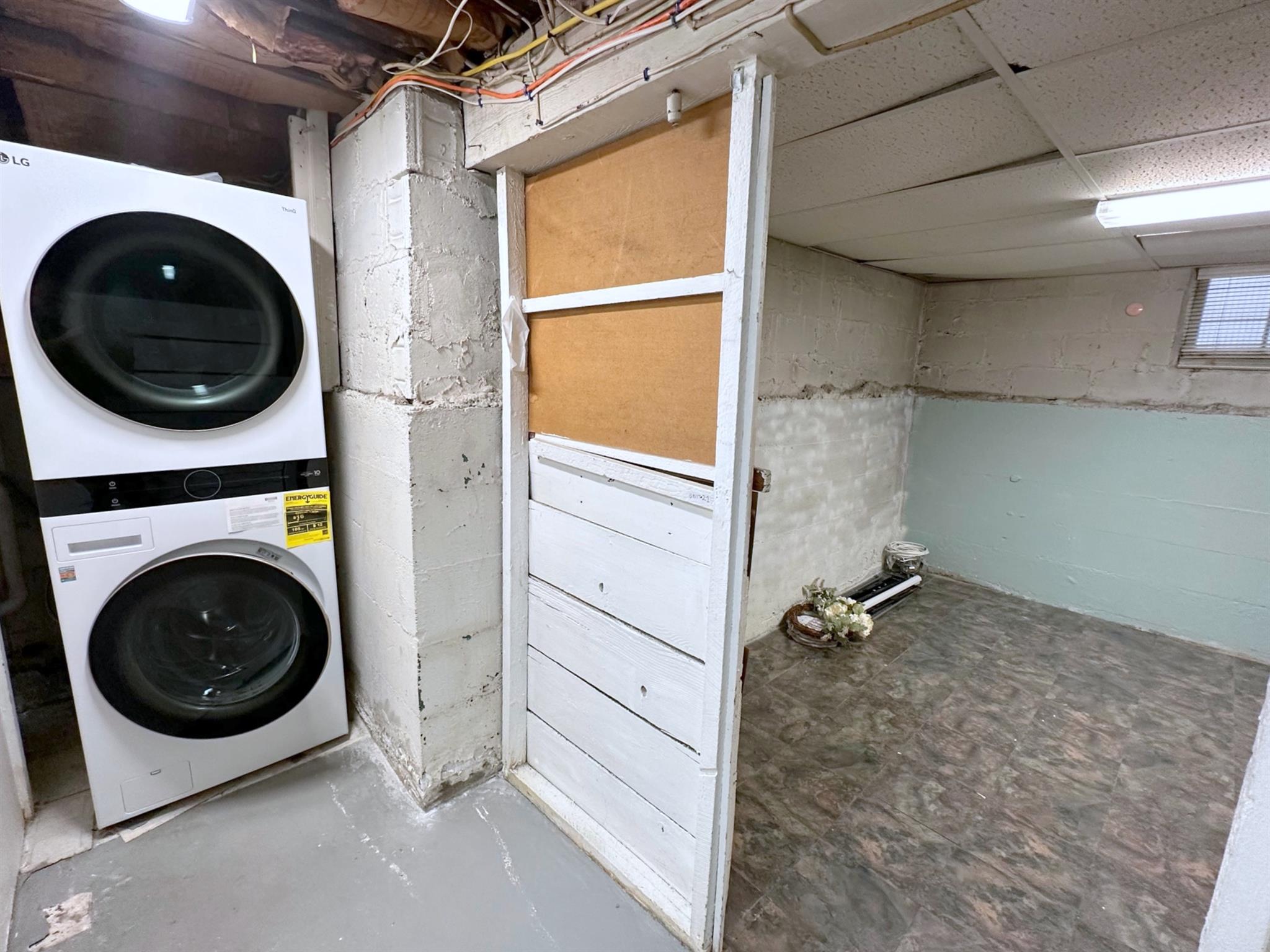 19 Whitney Ave, Cambridgeport