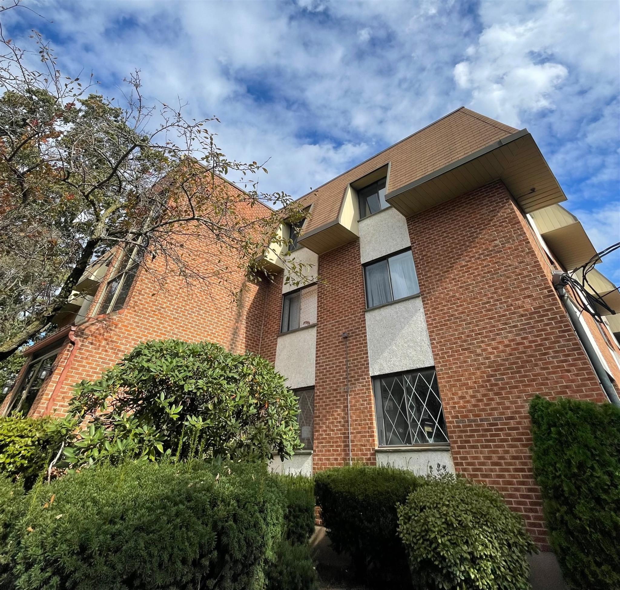 19 Central St, Davis Square