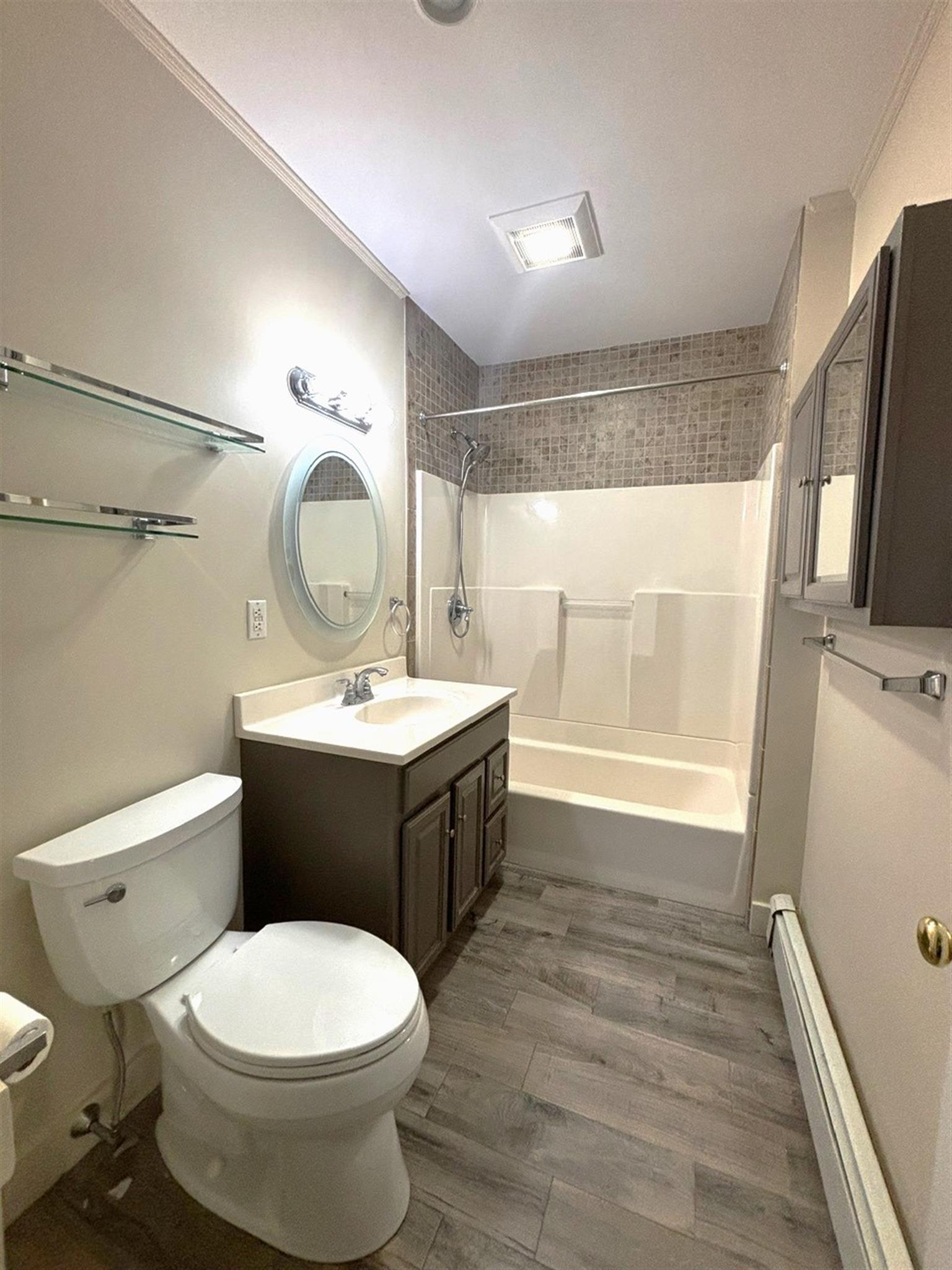 90 Park Ave, Huron Village