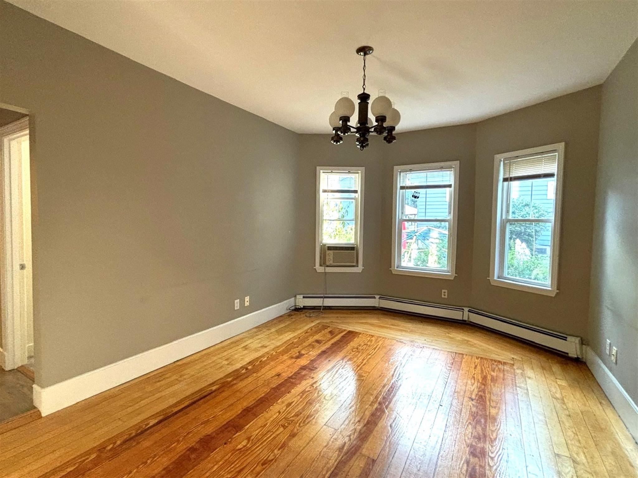 90 Park Ave, Huron Village