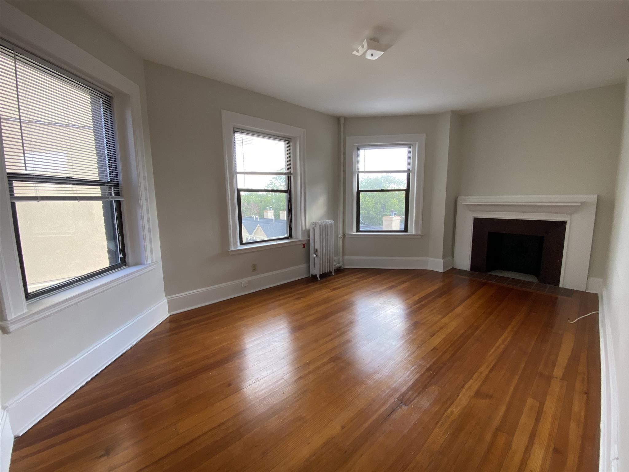 1010 Massachusetts Ave, Harvard Square