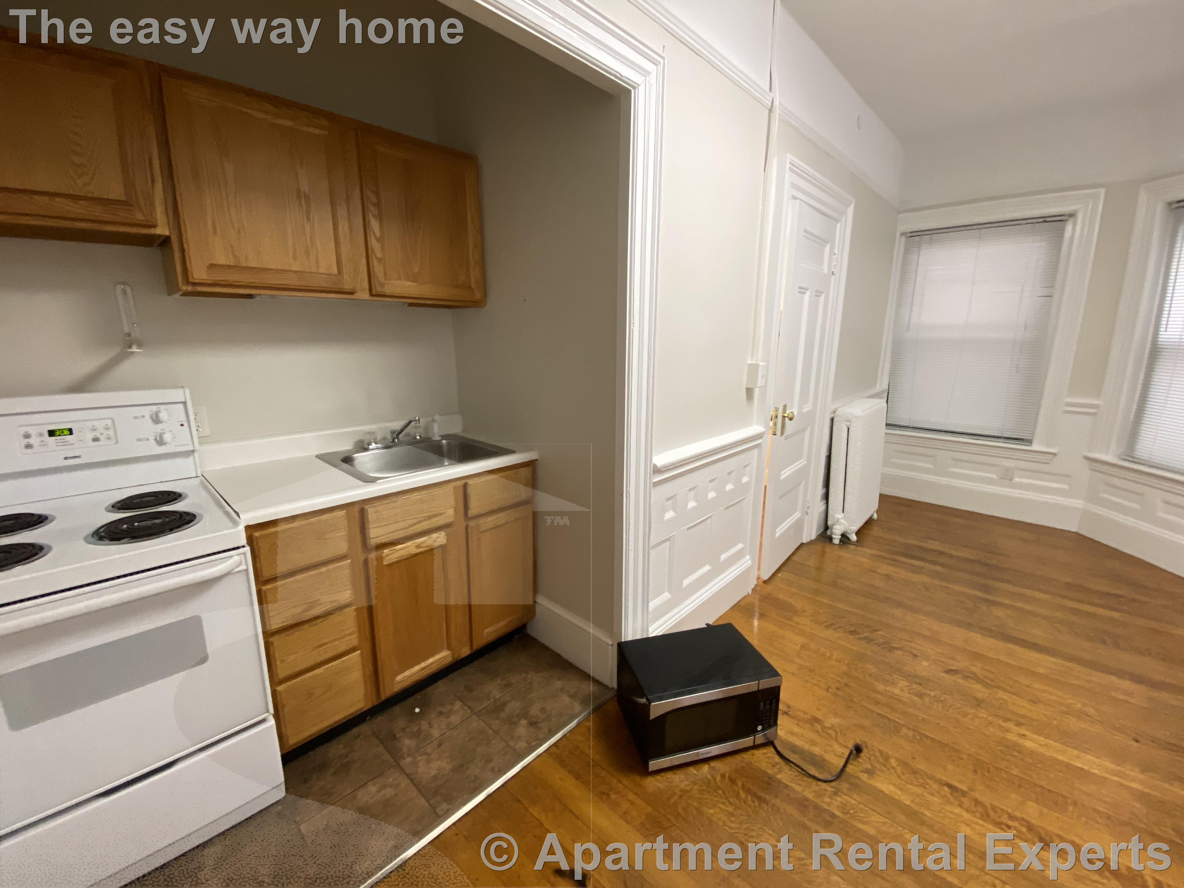 1039 Mass Ave, Harvard Square