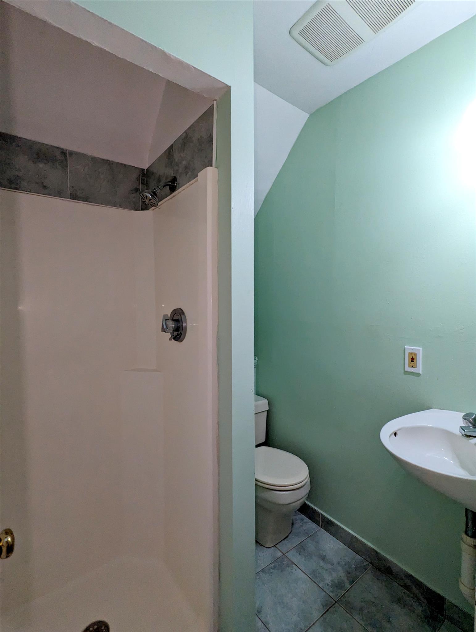 77 Orchard St, Tufts University