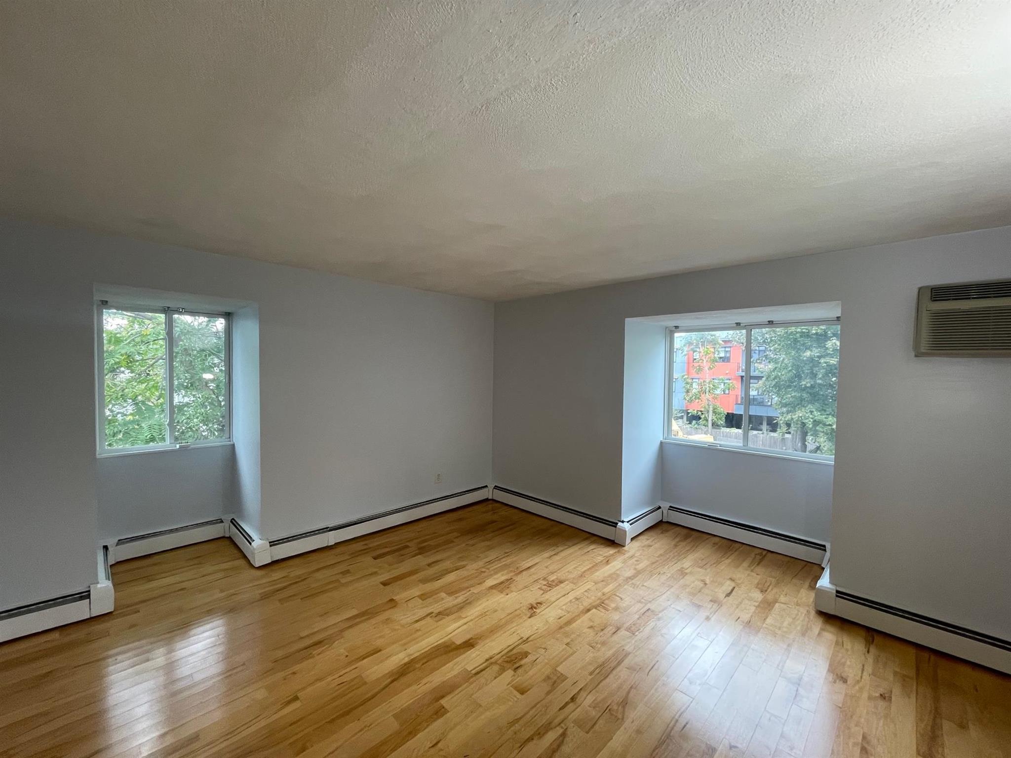 84 Grant St, East Somerville