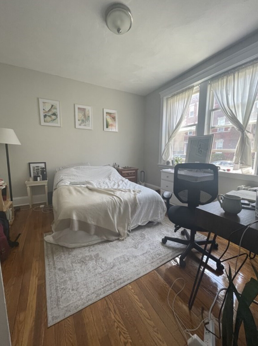 325 Summit Ave,, Brighton