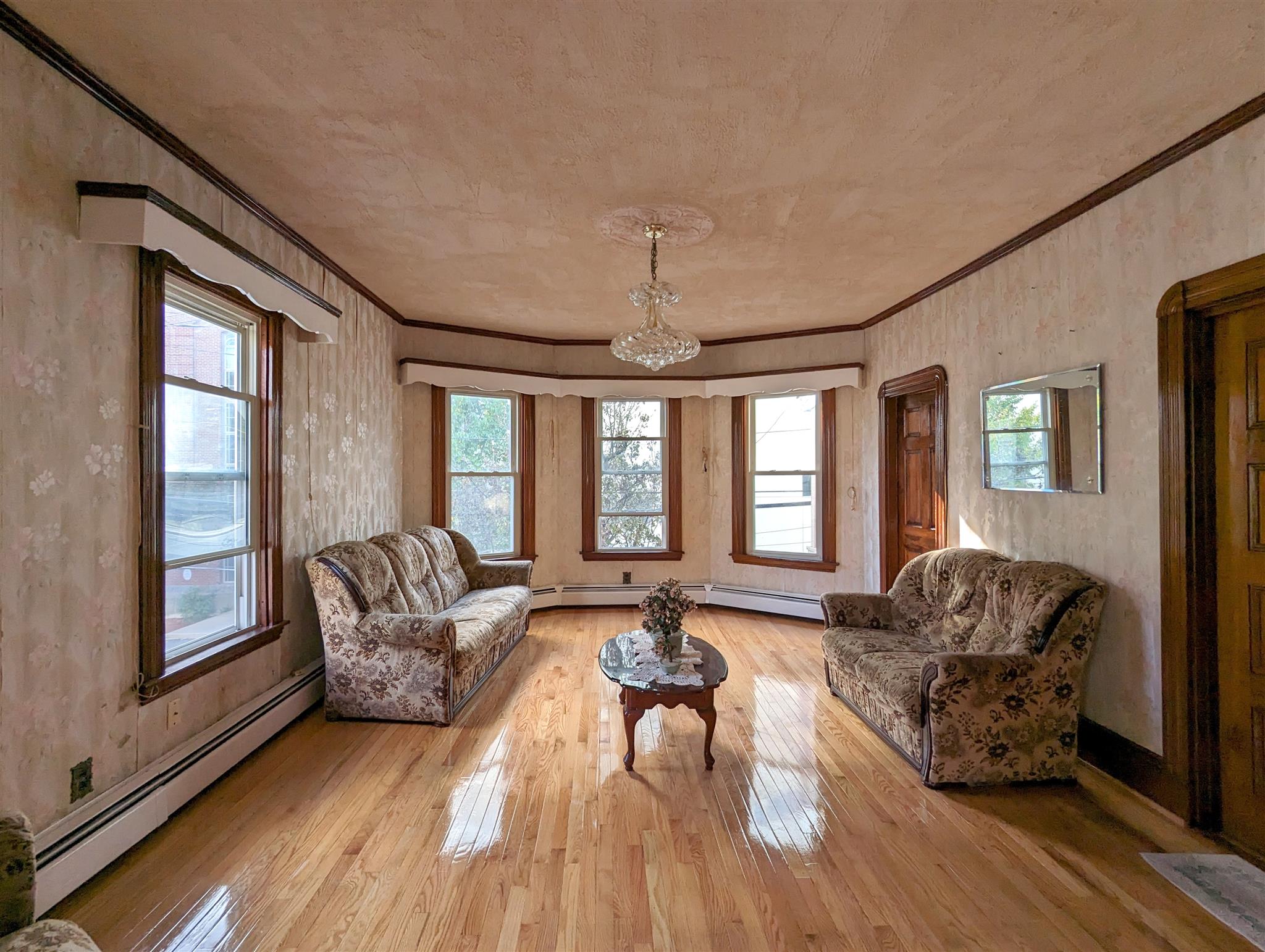 61 Tufts St, East Somerville