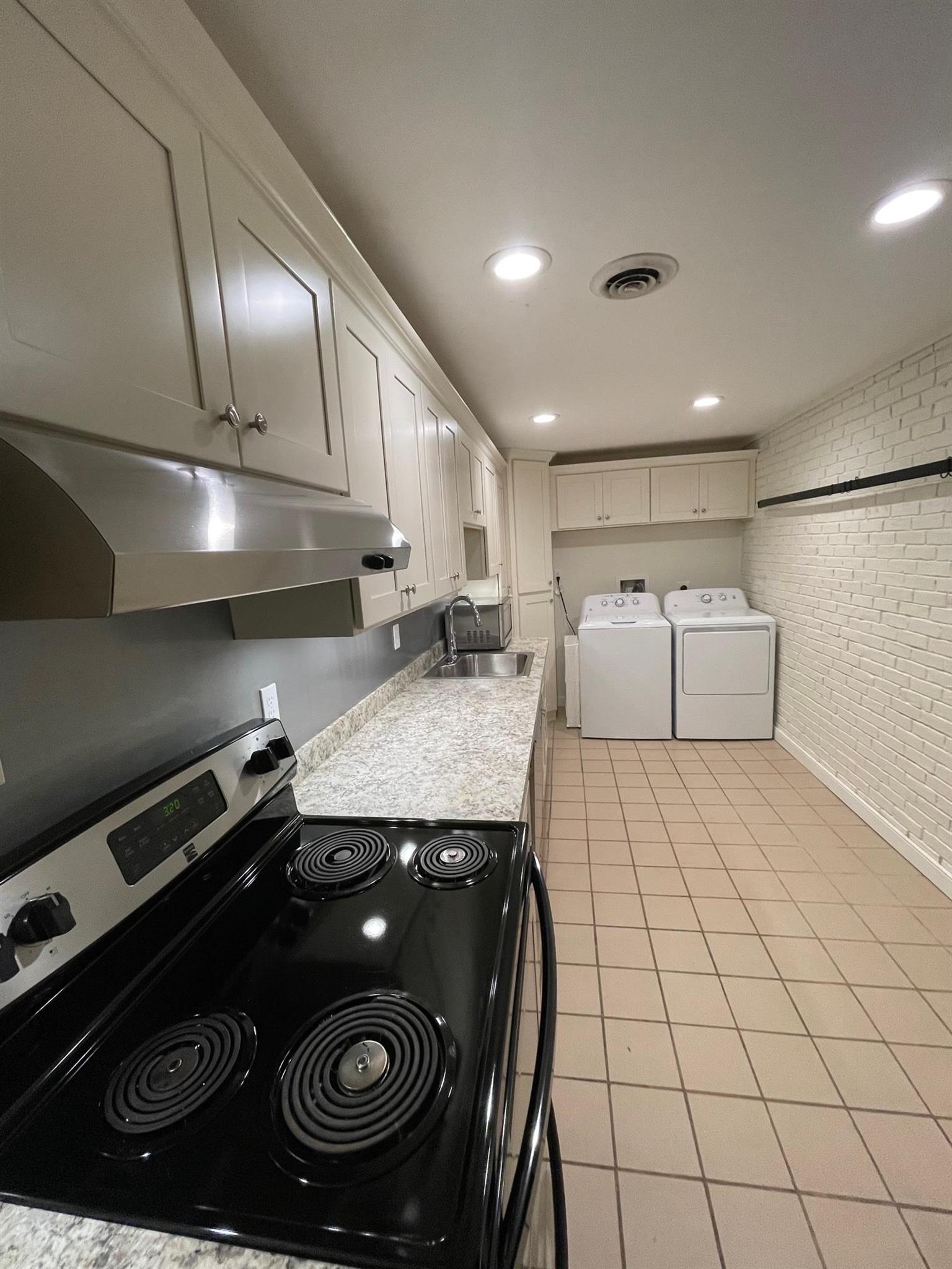 159 Concord Ave, Harvard Square