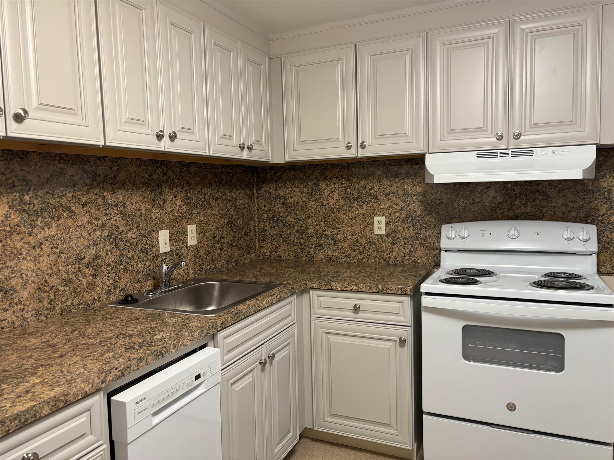 109 Oxford St, Arlington