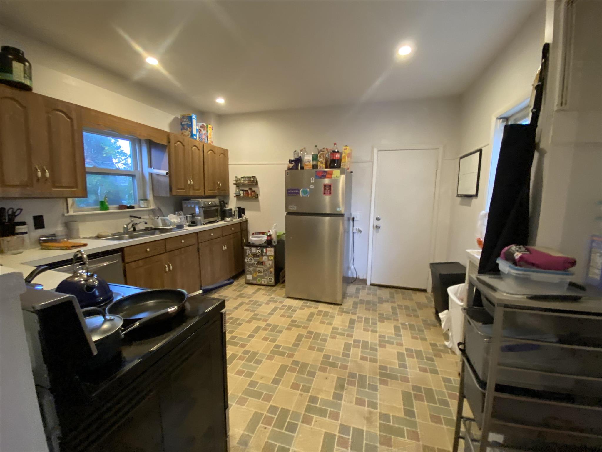 15 Curtis Ave, Teele Square