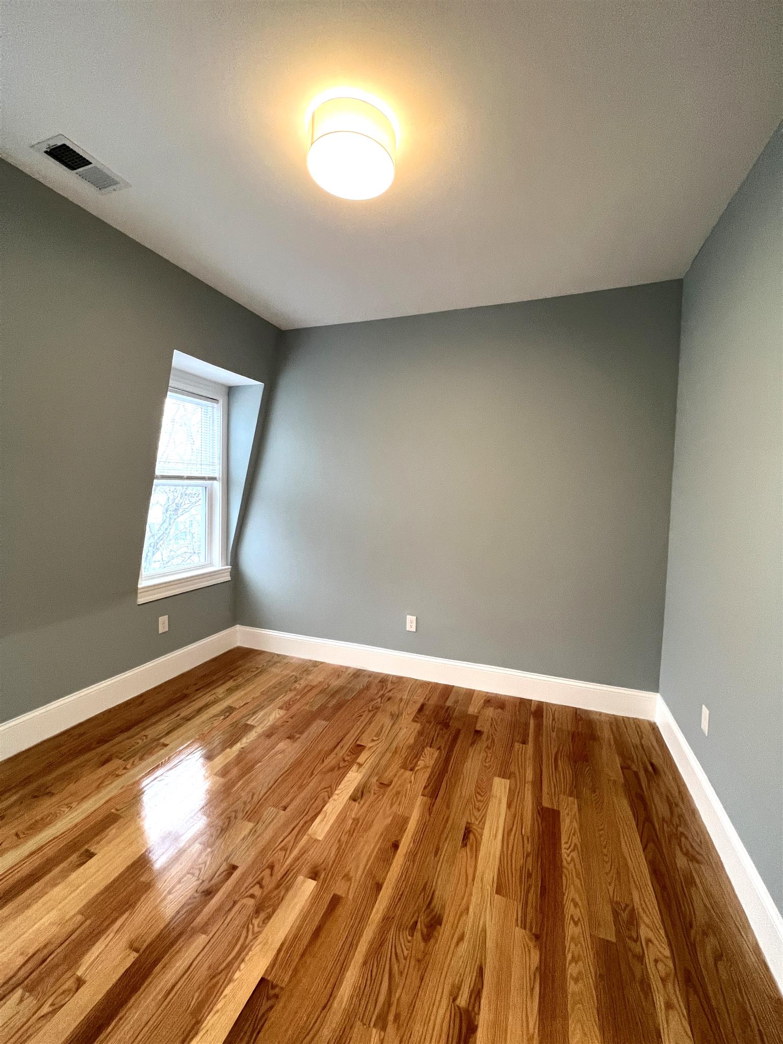 73 Pearl St, Winter Hill