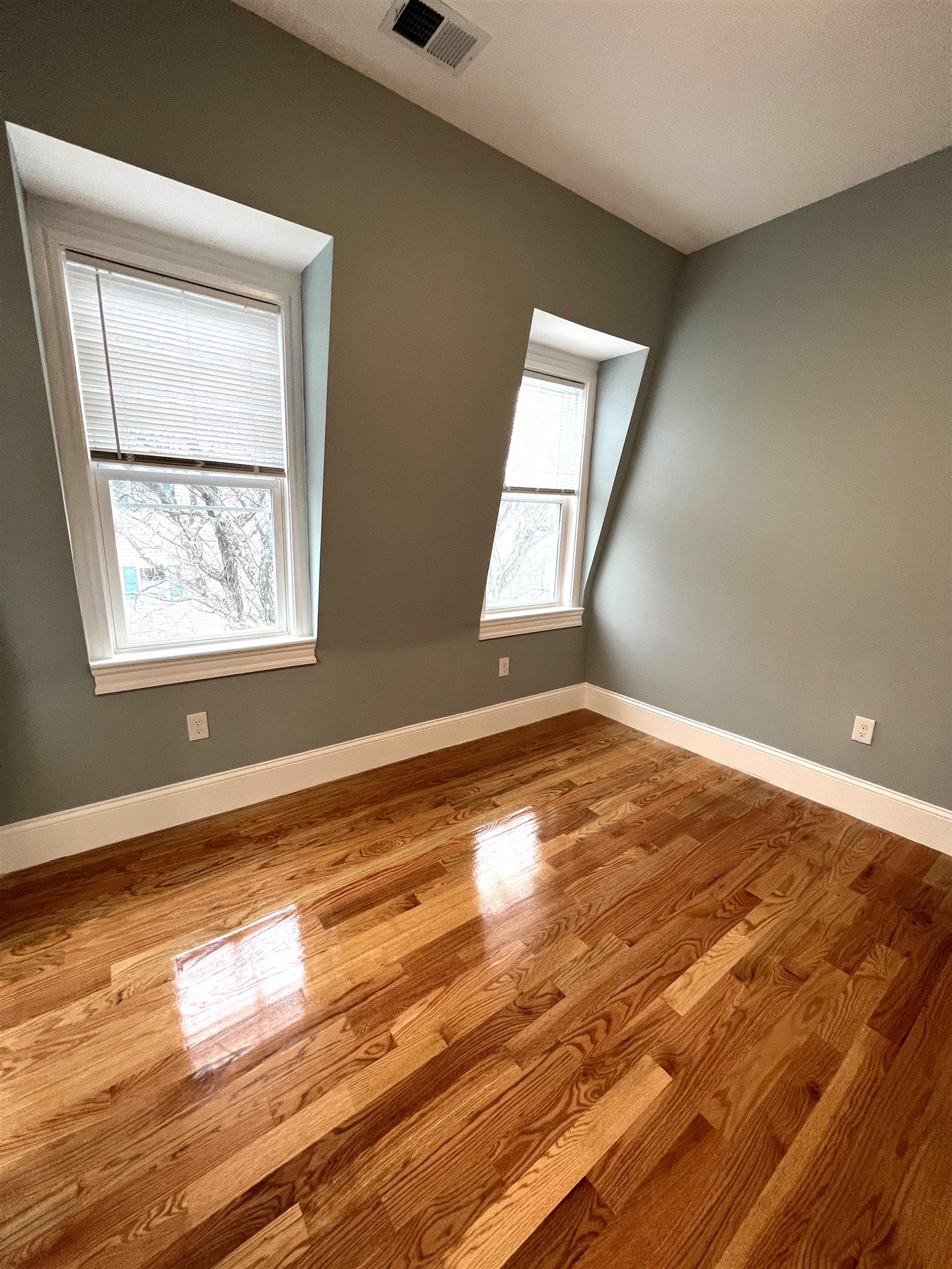 73 Pearl St, East Somerville