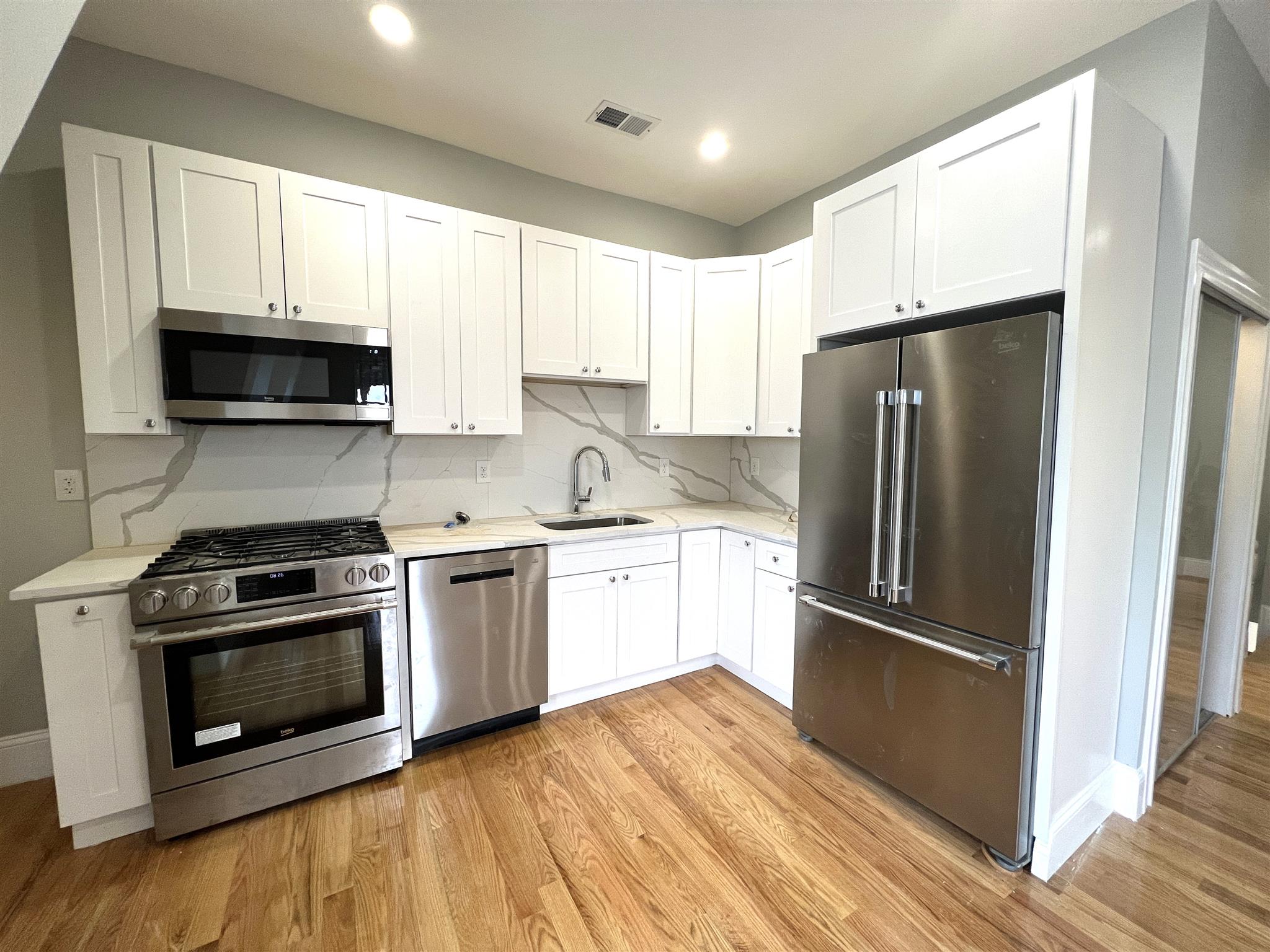 71 Pearl St, East Somerville