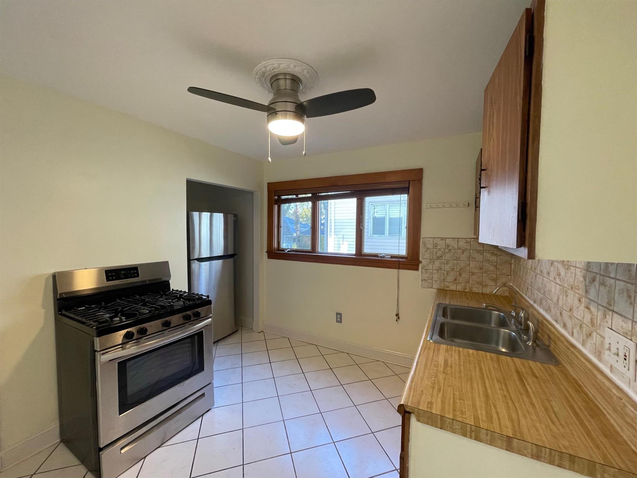 11 Doble Ave, Tufts University