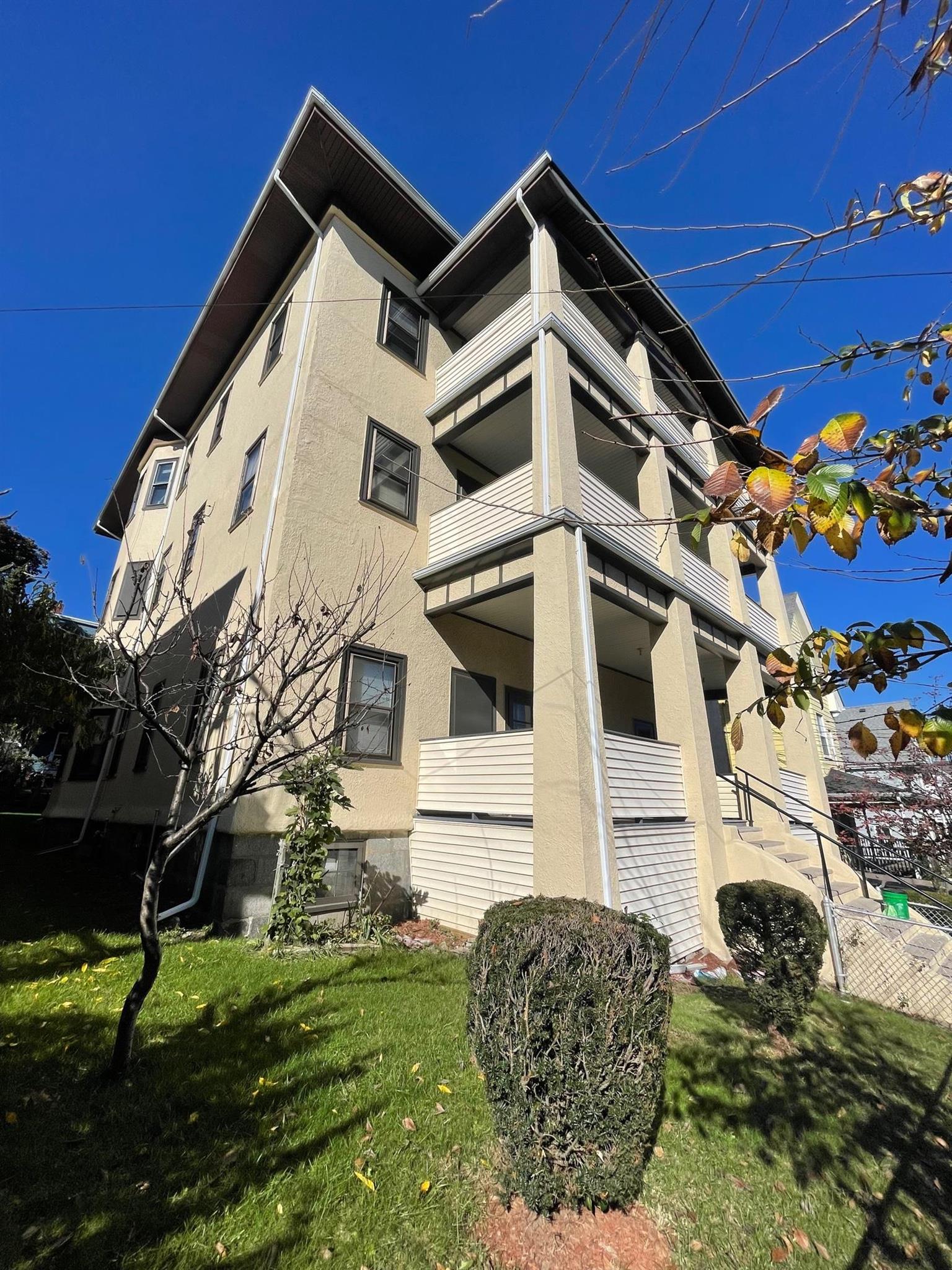 18 Fenwick St, Winter Hill