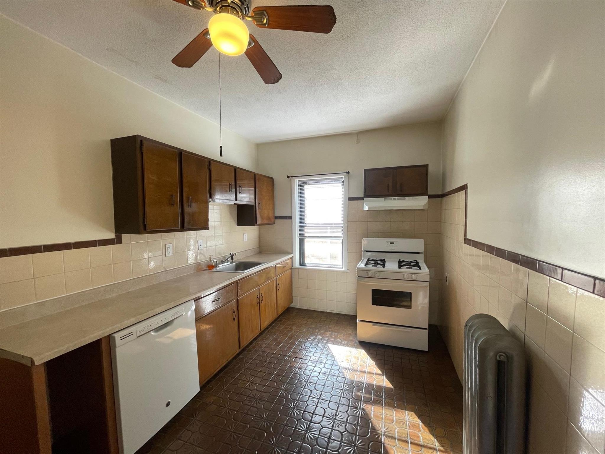 18 Fenwick St, Winter Hill