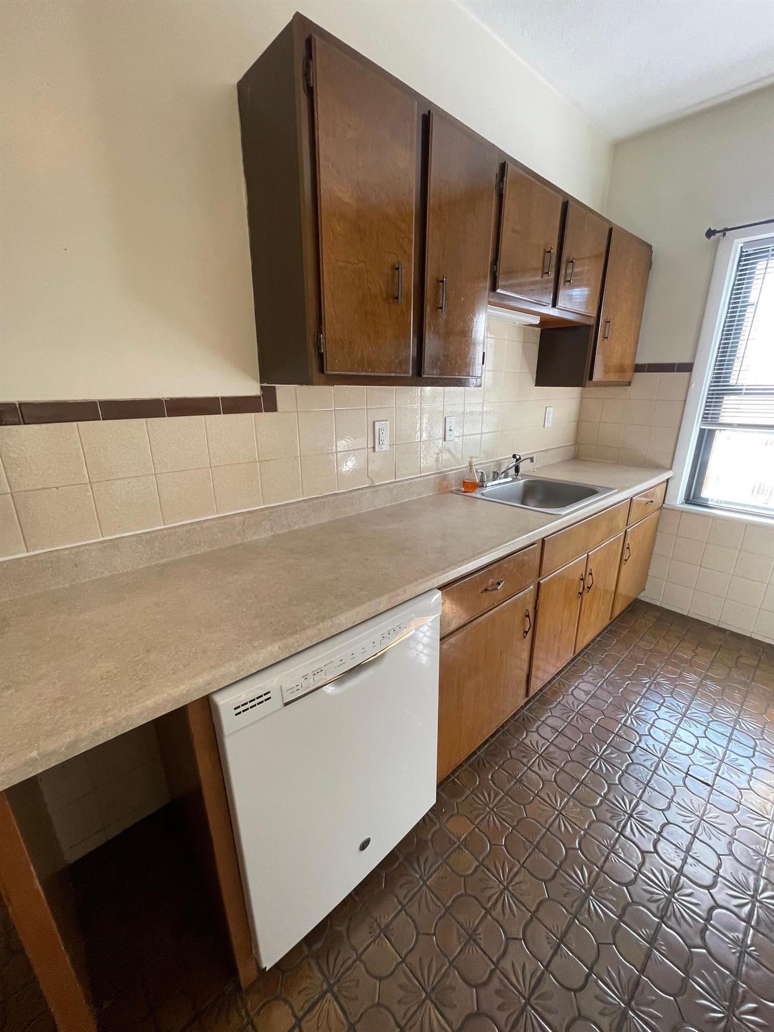 18 Fenwick St, Winter Hill