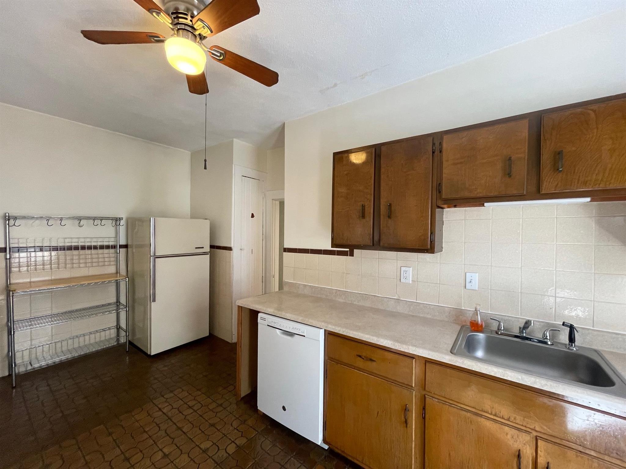 18 Fenwick St, Winter Hill