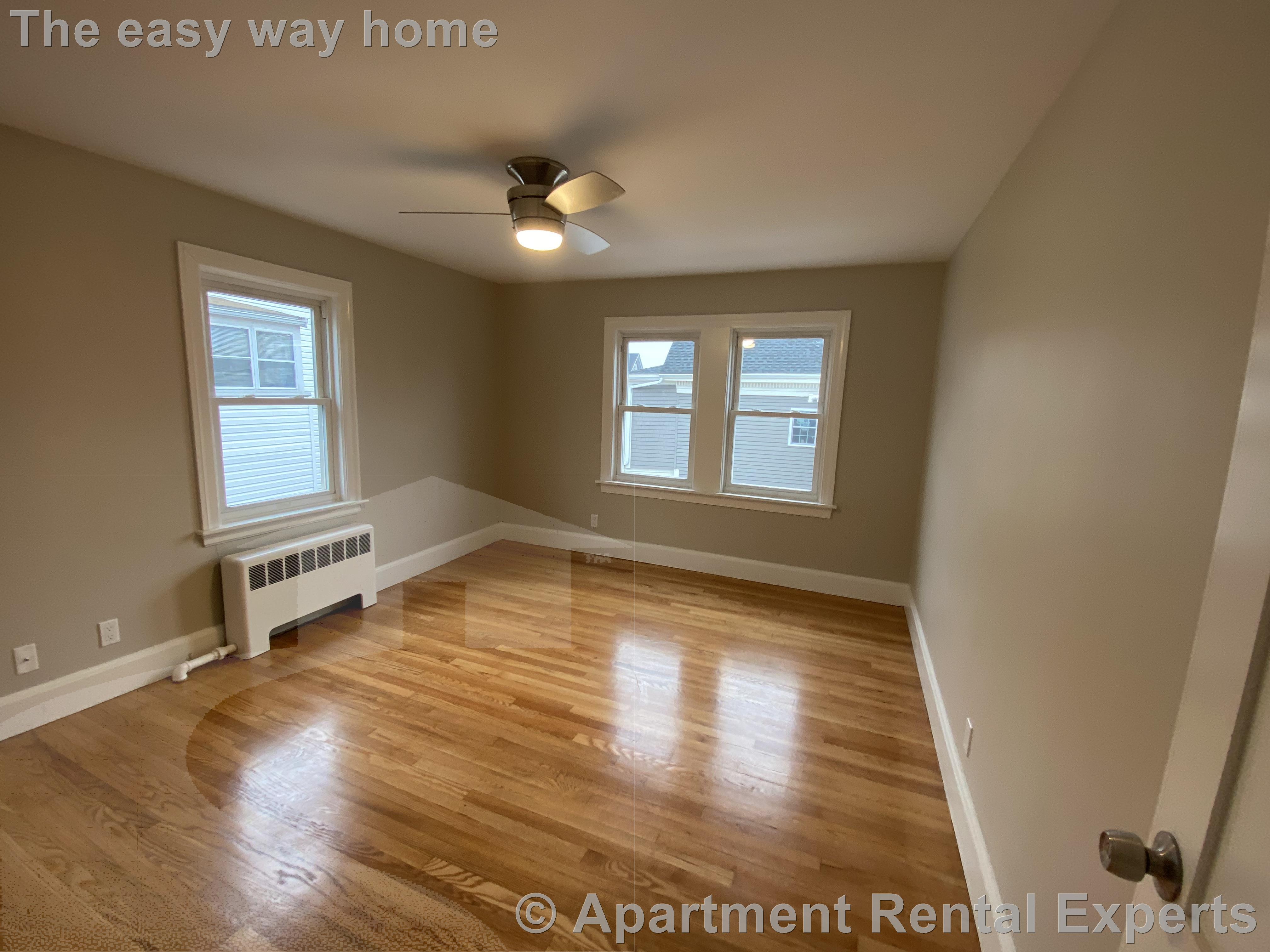 8 Fiske Ave, Magoun Square