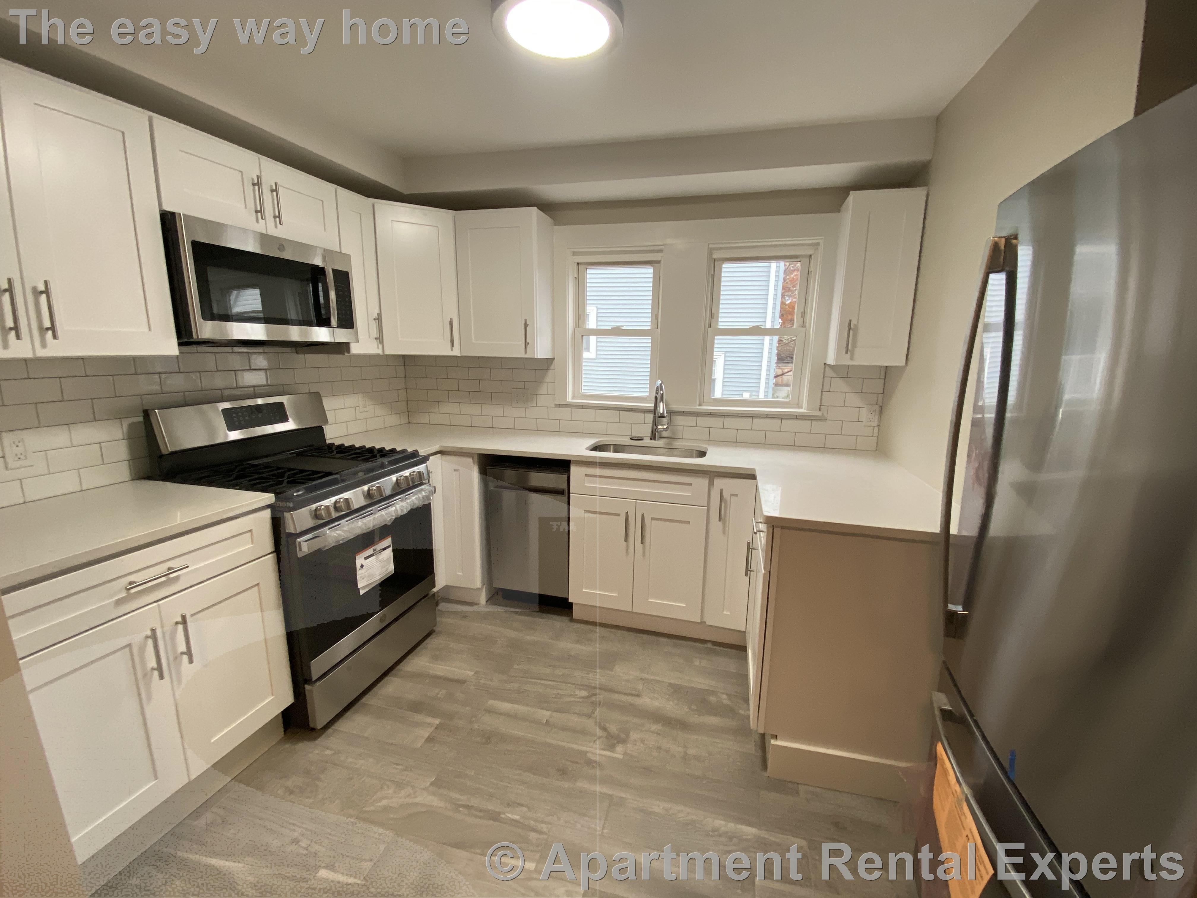 8 Fiske Ave, Magoun Square