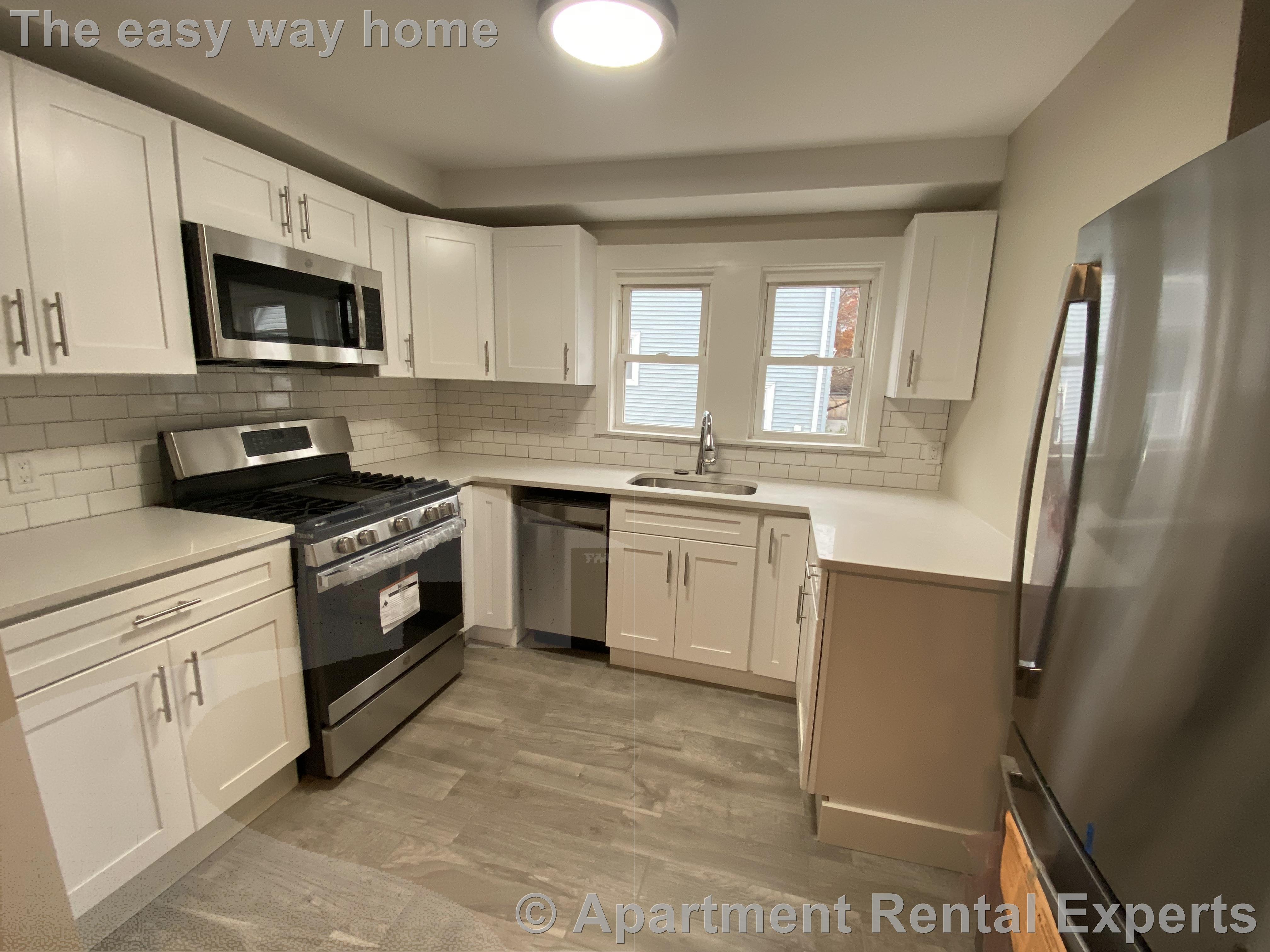 8 Fiske Ave, Magoun Square