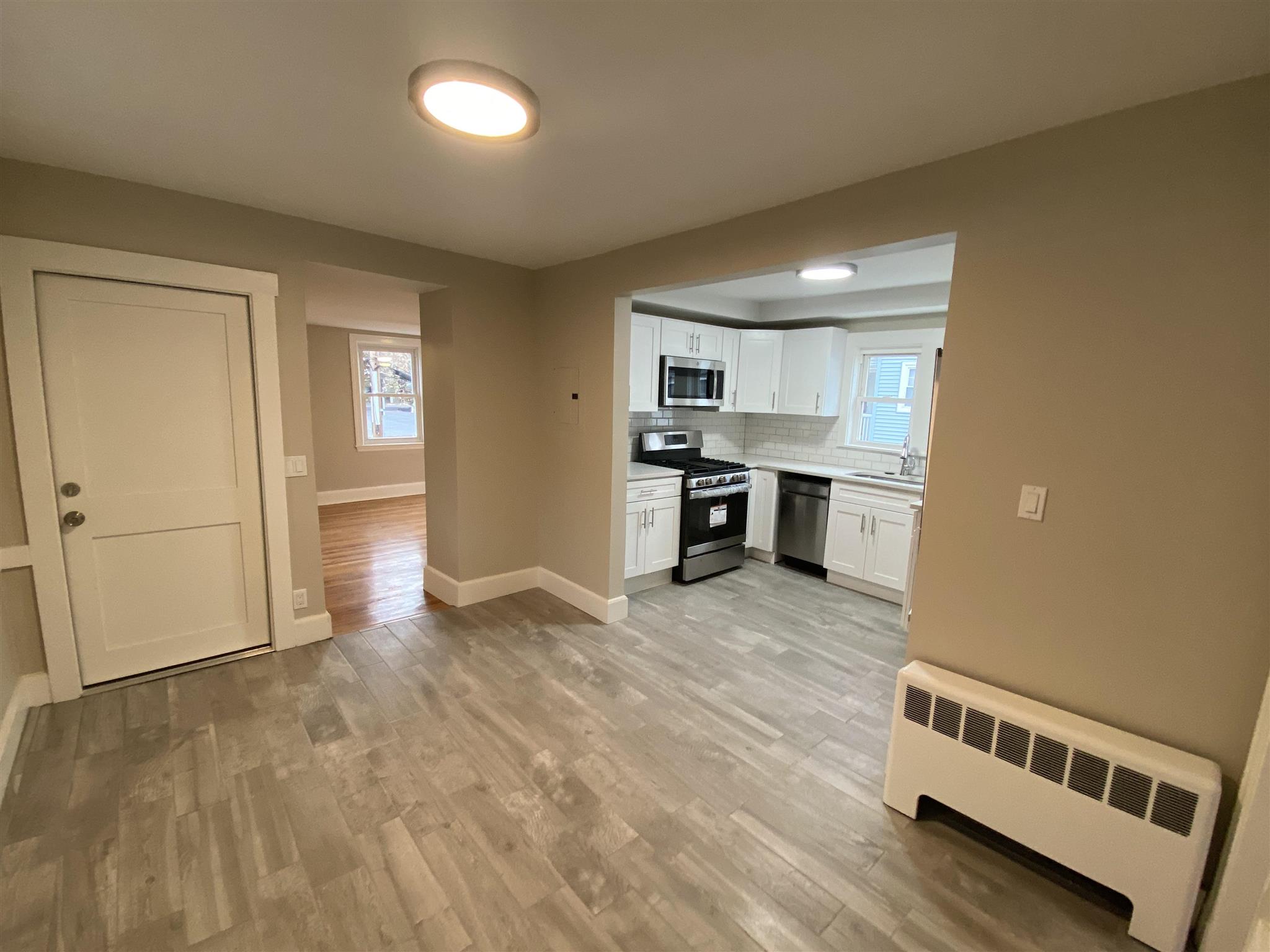 8 Fiske Ave, Magoun Square