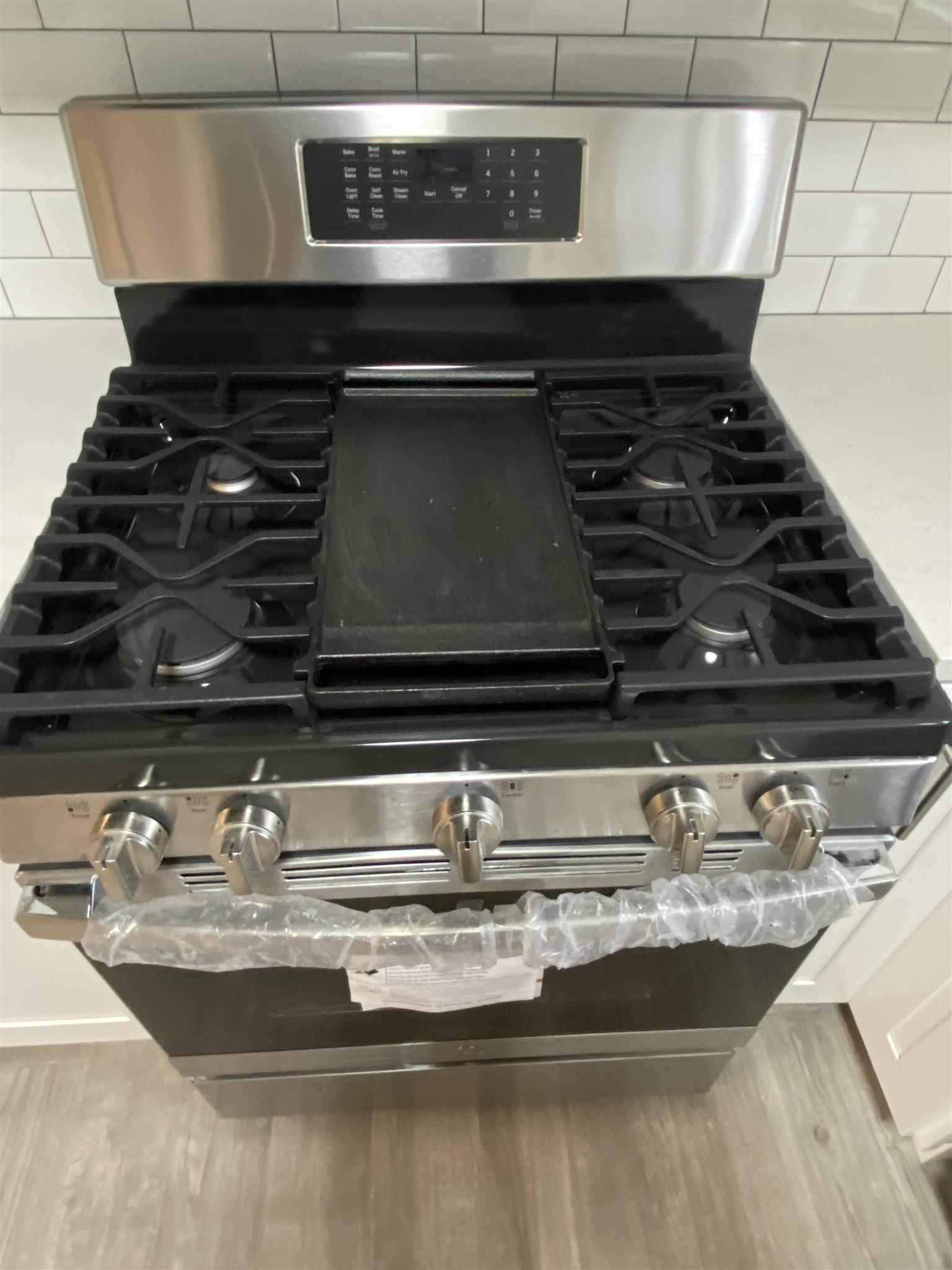 8 Fiske Ave, Magoun Square