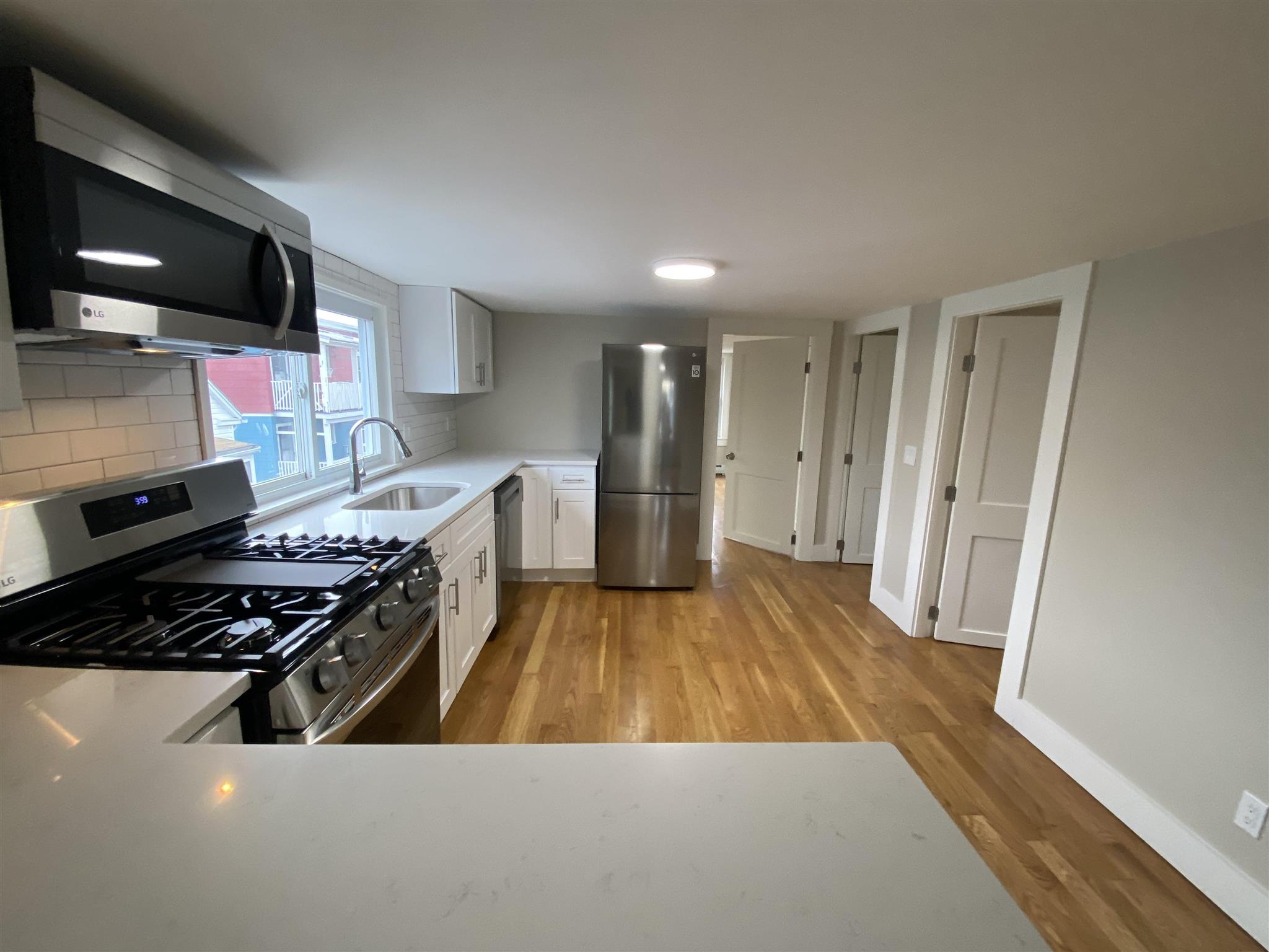 8 Fiske Ave, Winter Hill