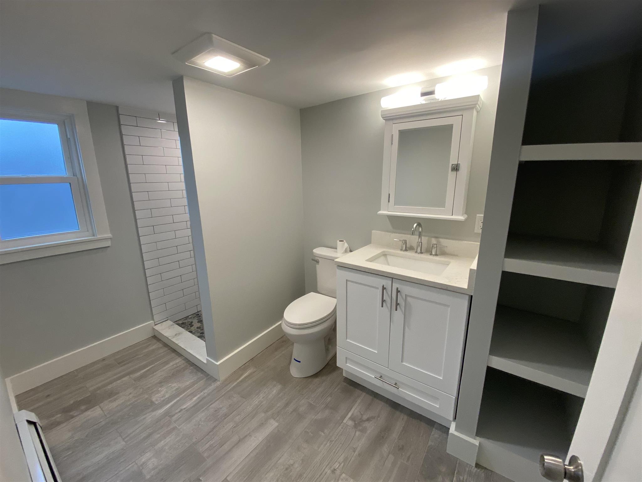 8 Fiske Ave, Magoun Square