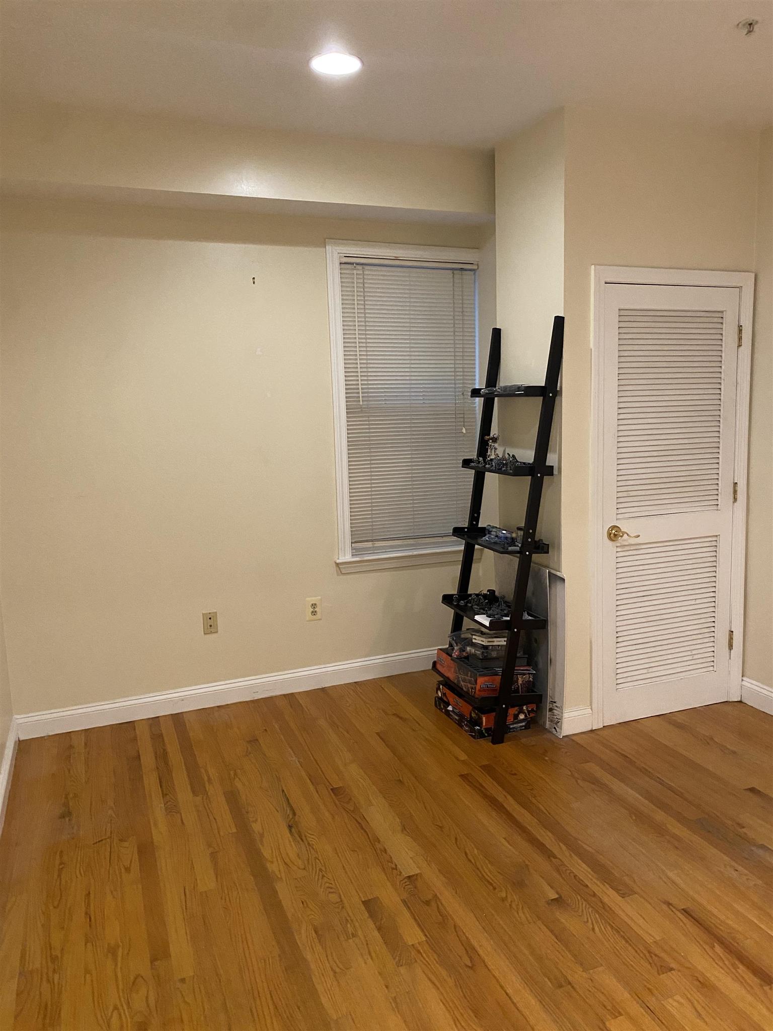 460 Green St, Central Square