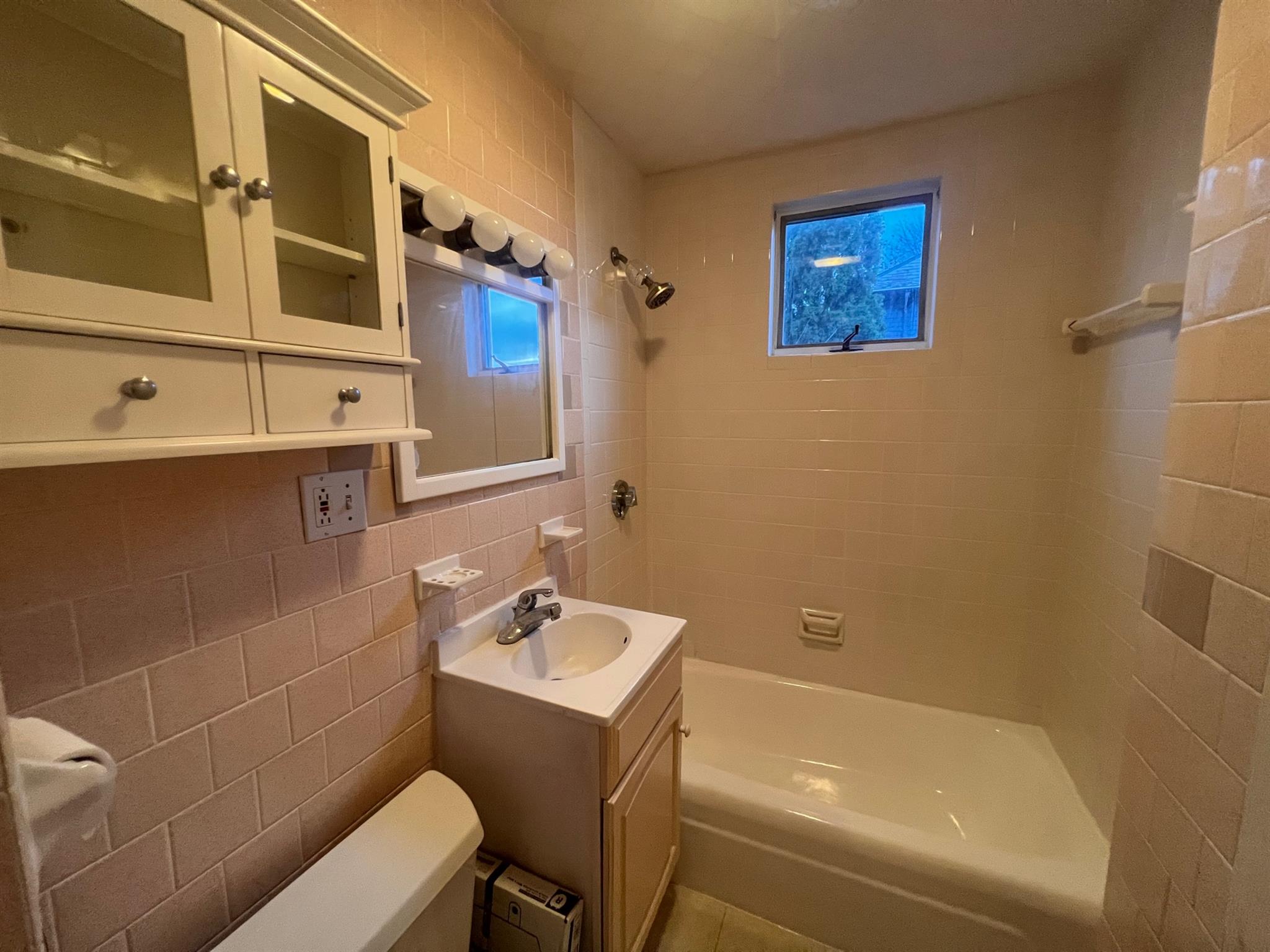 110 Quincy St, Teele Square