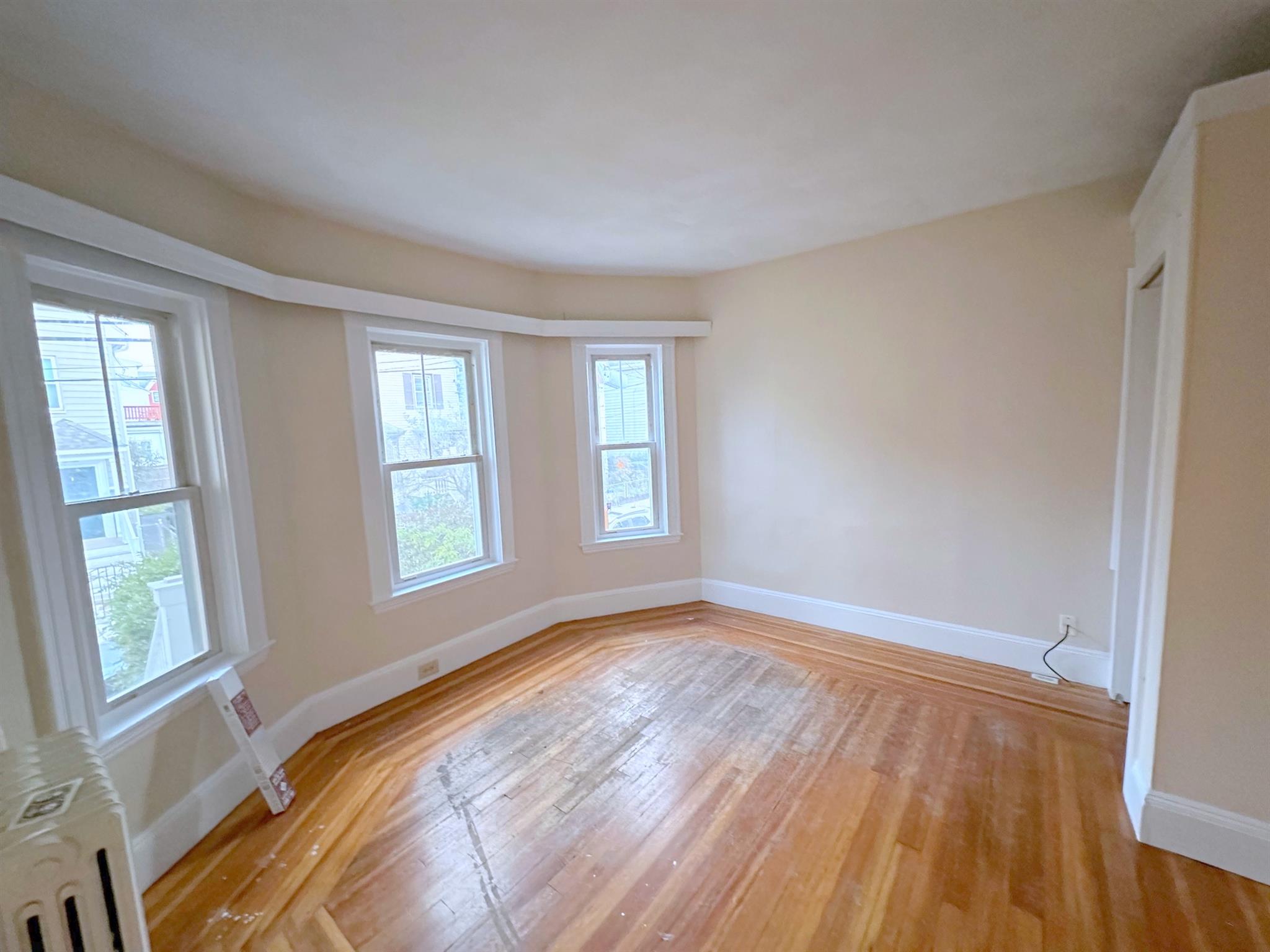 15 Ashland St, Davis Square