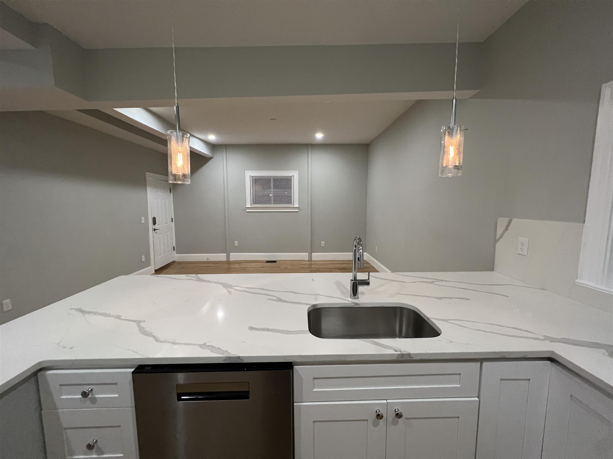 73 Pearl St, East Somerville