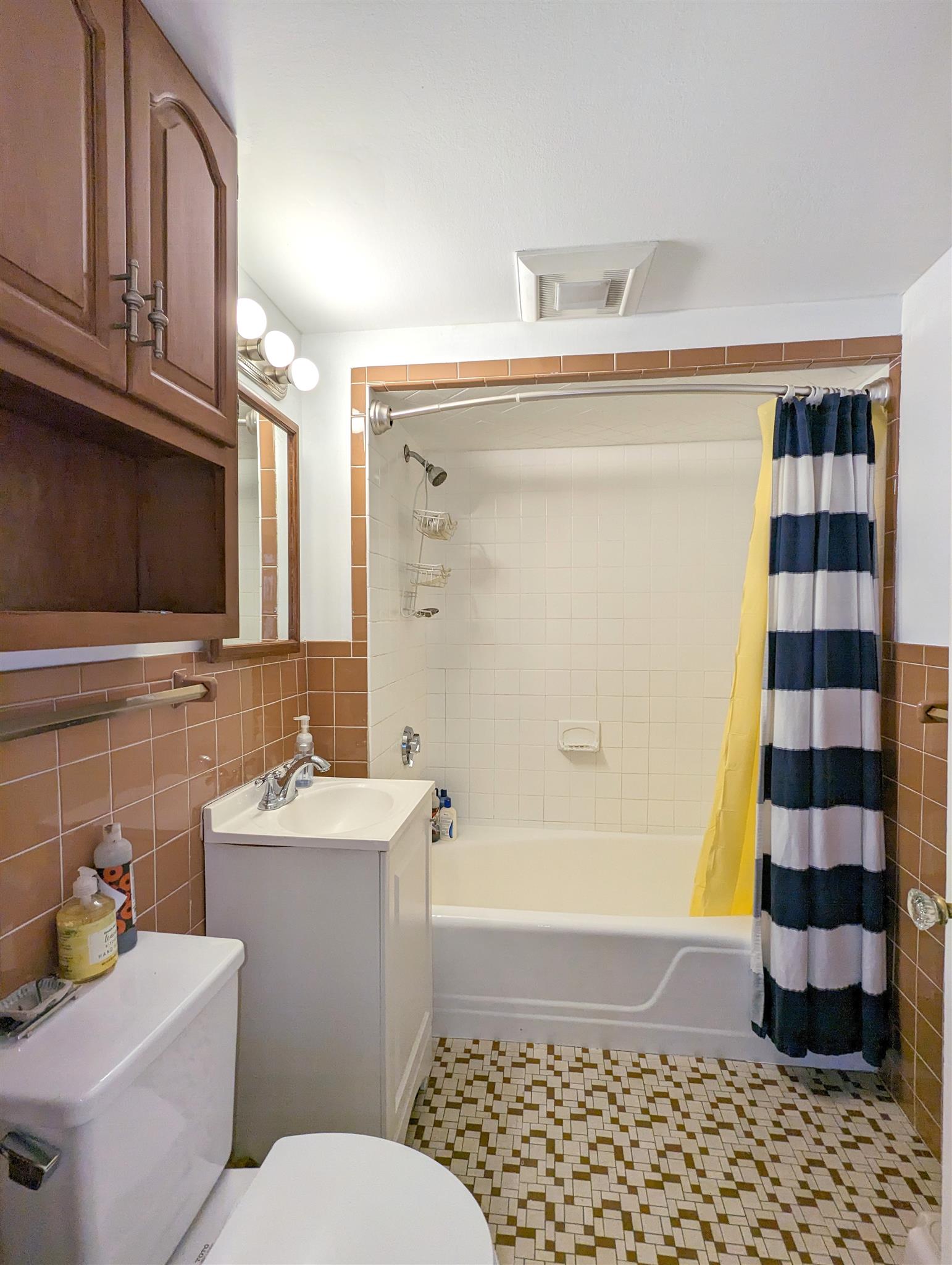 73 Woods, Davis Square