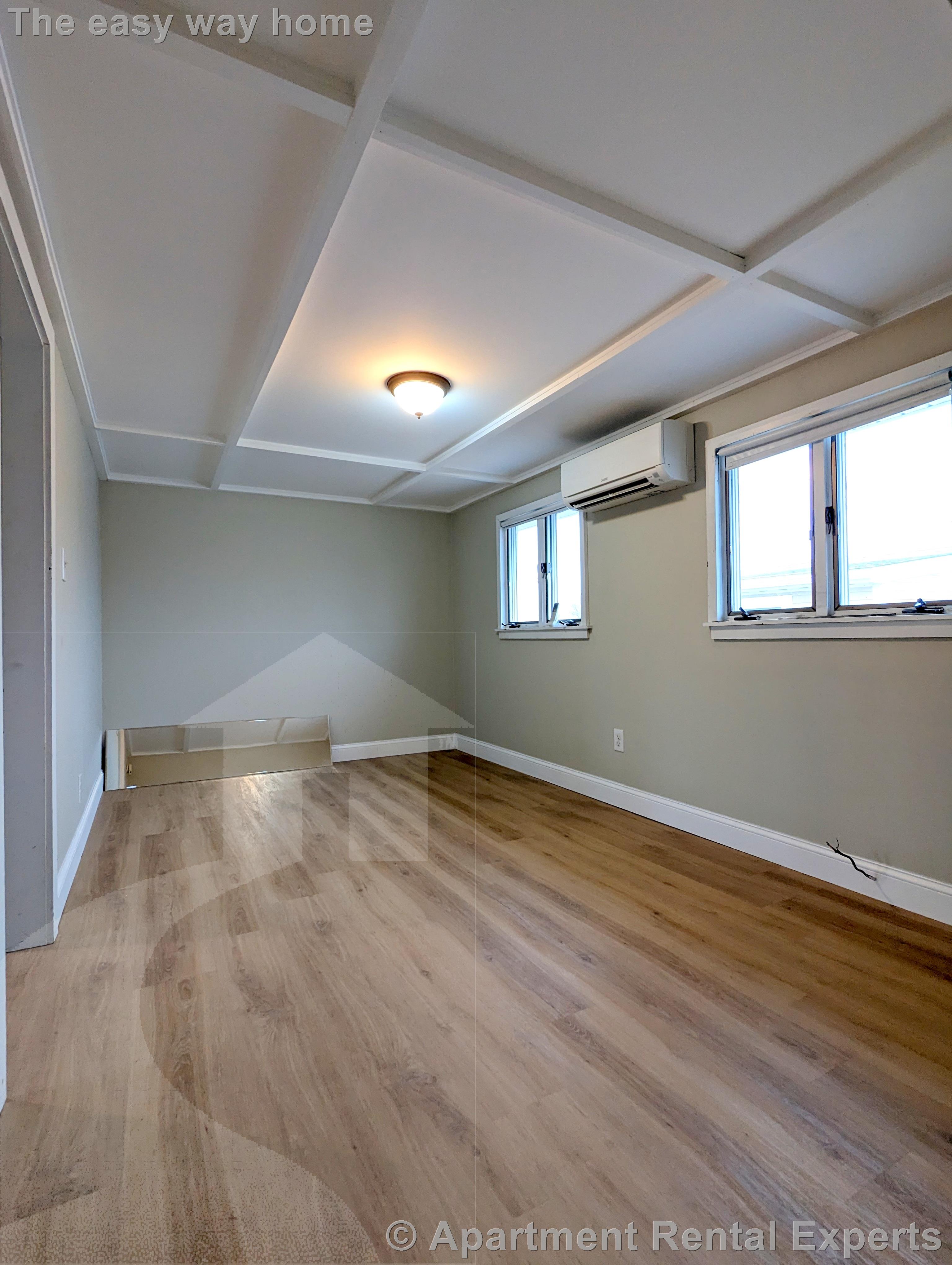 73 Woods Ave, Teele Square