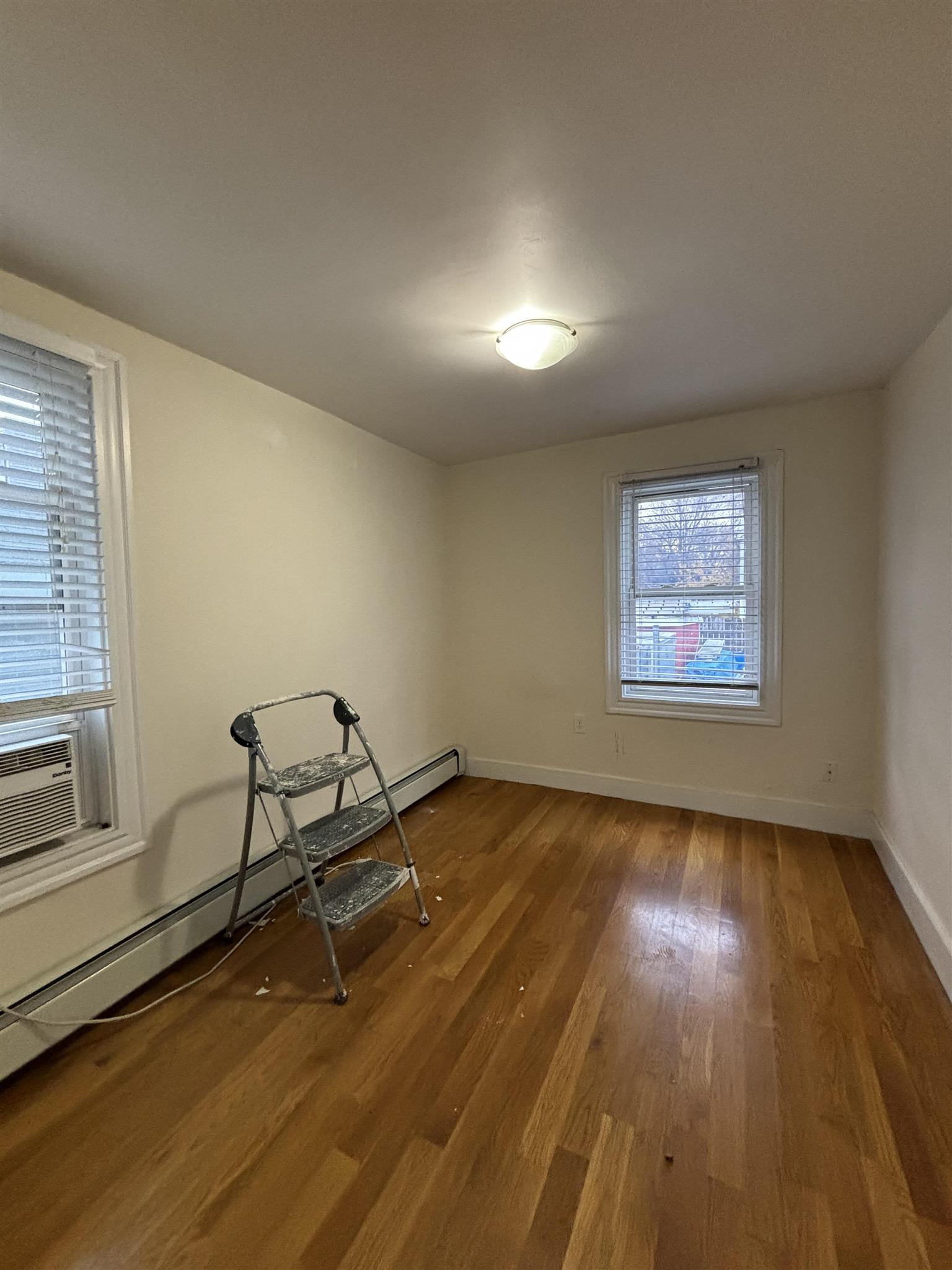 33 Harding St, East Cambridge